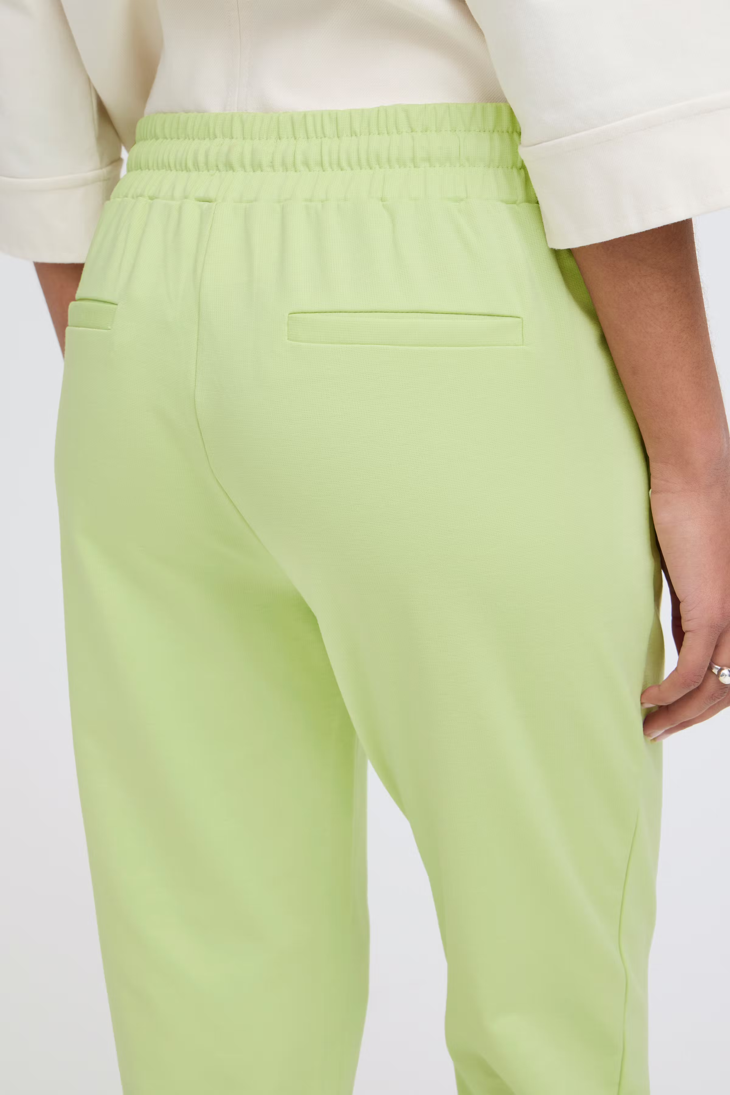 IHKATE Trousers LOOKBOOK DETAIL 20104757-130317