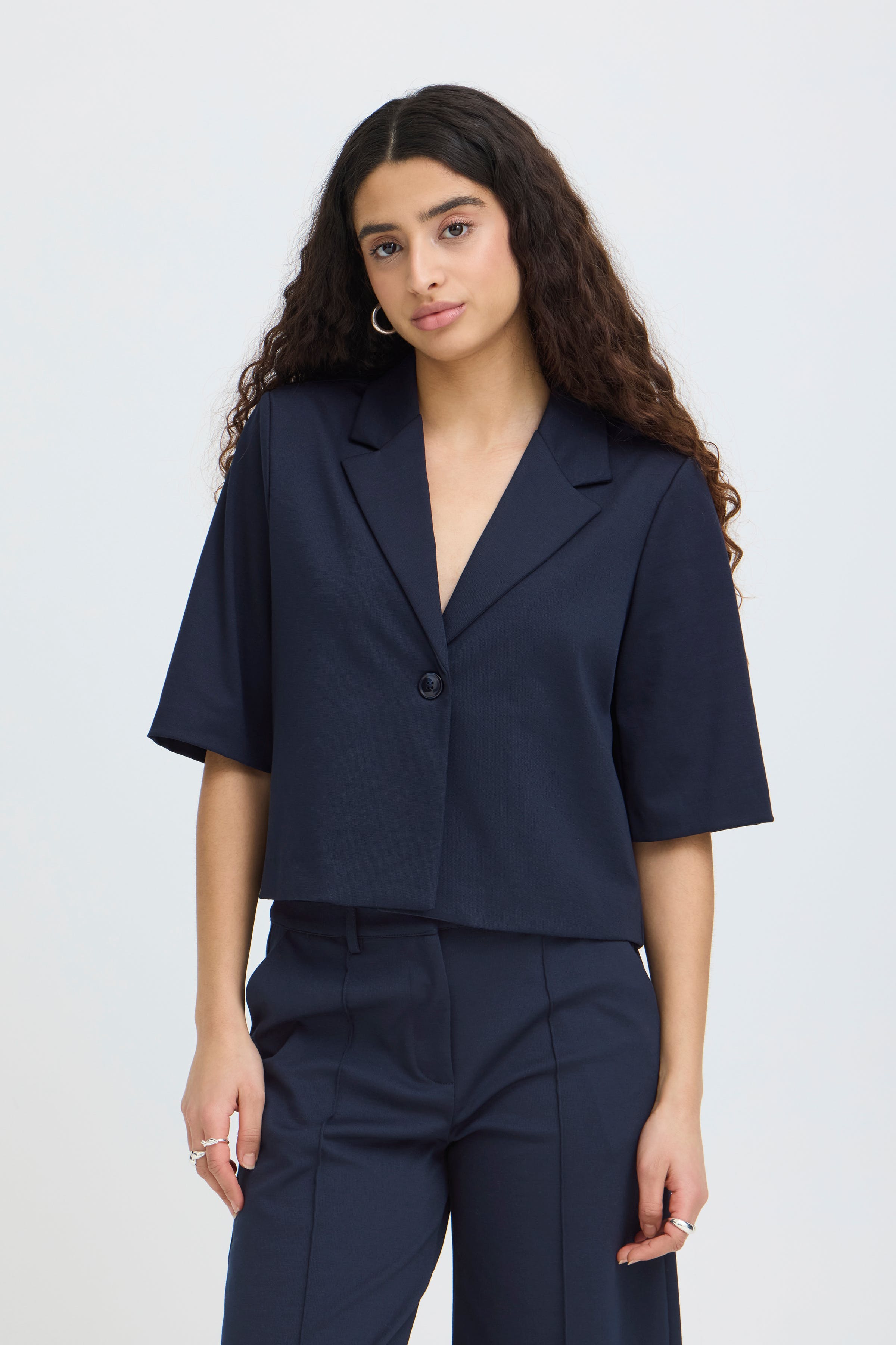 IHKATE CROPPED Blazer LOOKBOOK FRONT 20123679-194010