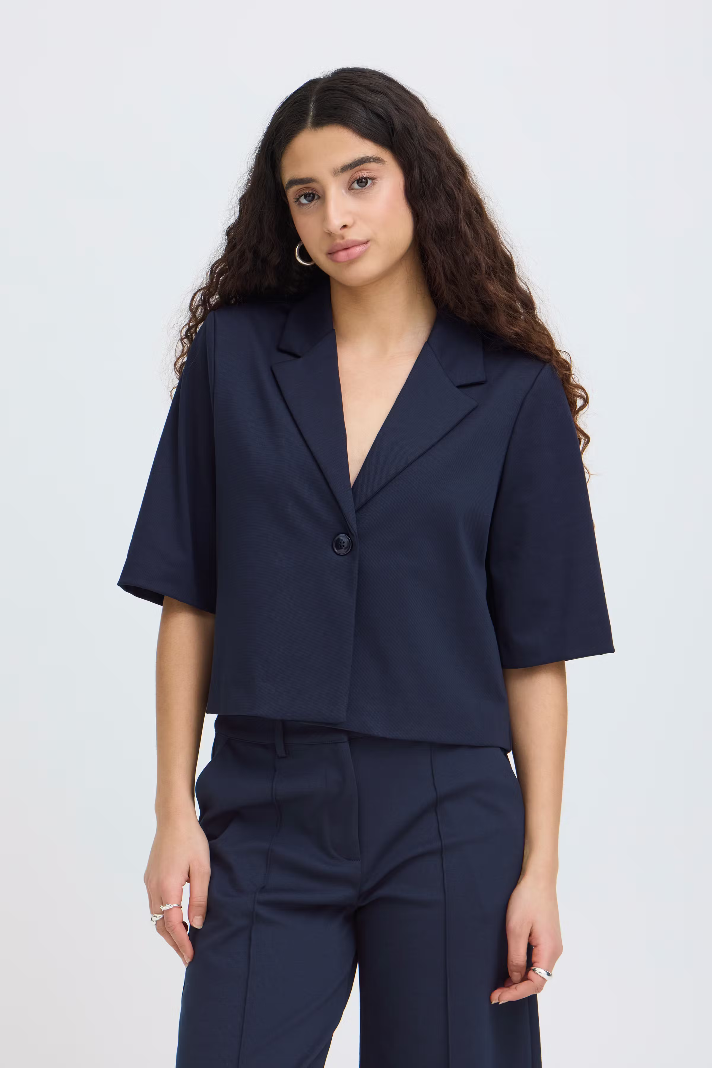 IHKATE CROPPED Blazer LOOKBOOK FRONT 20123679-194010