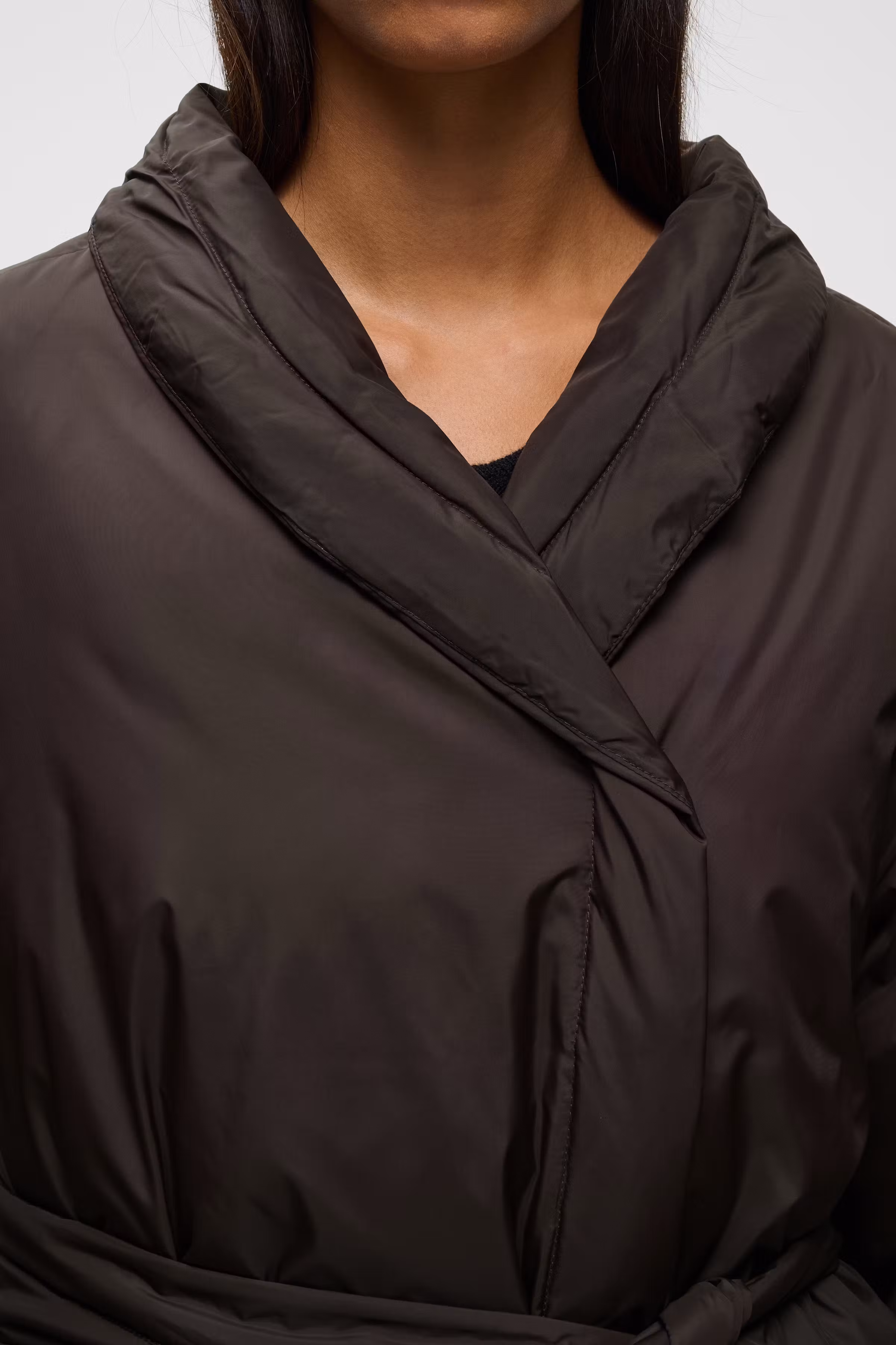 ZINNAHIW Mantel LOOKBOOK DETAIL 30112660-191109