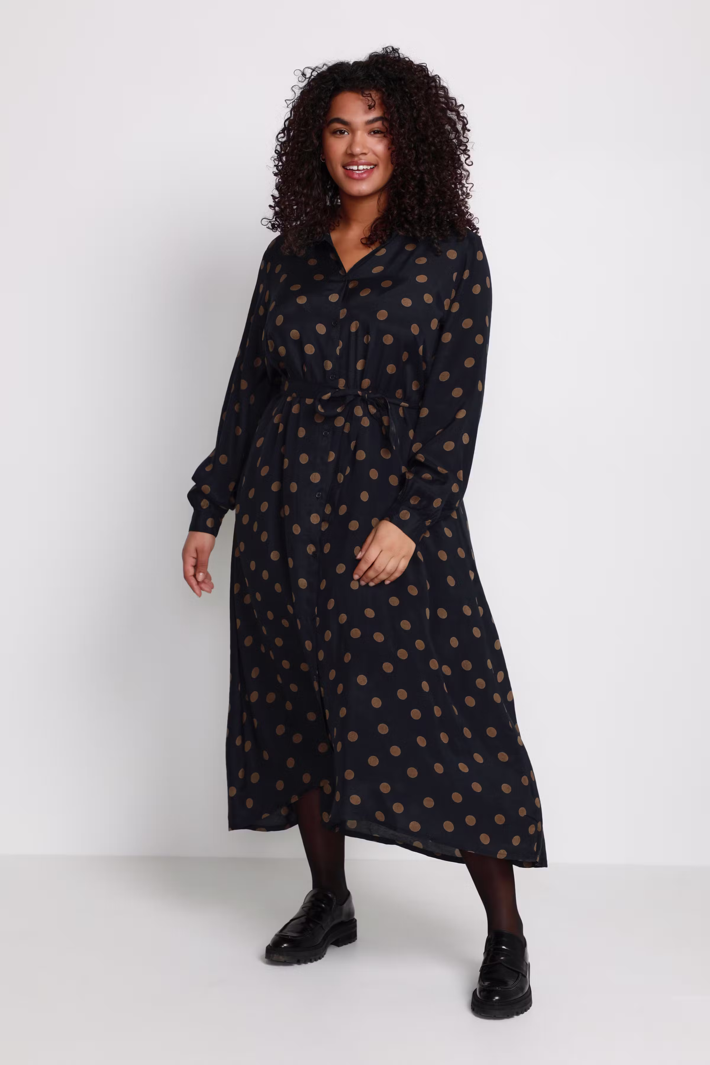 KColivia Kjole LOOKBOOK FRONT 10580167-100535