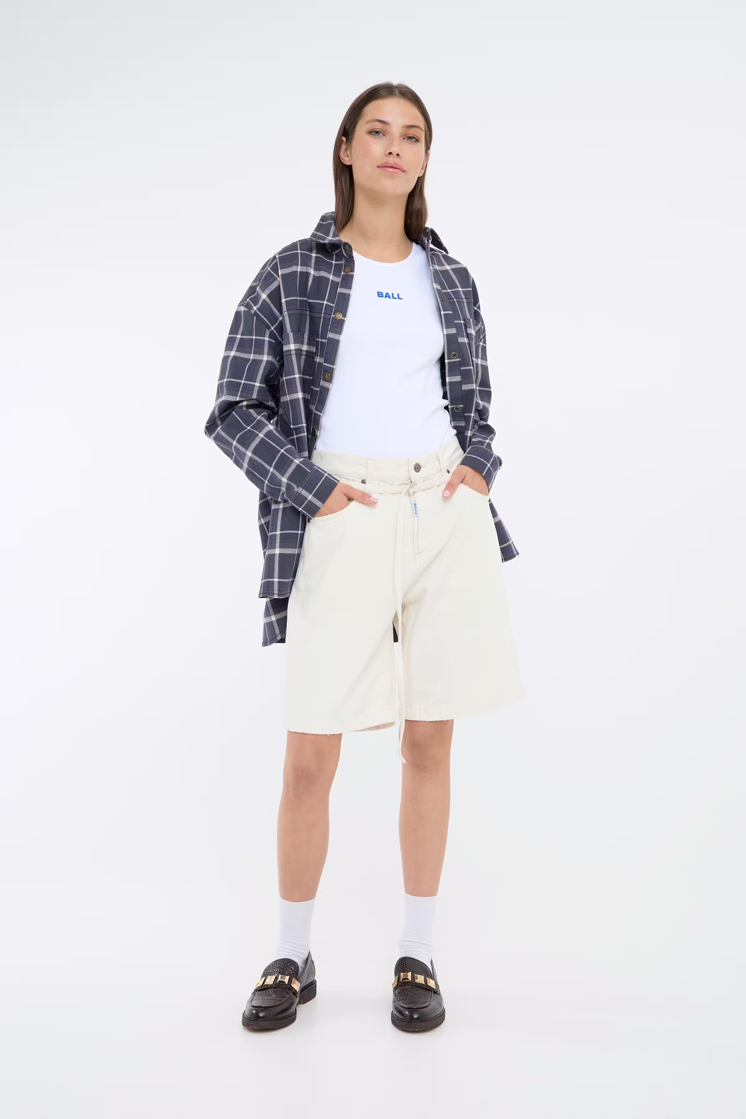 BALUCIA Shorts LOOKBOOK FRONT 50405230-130905