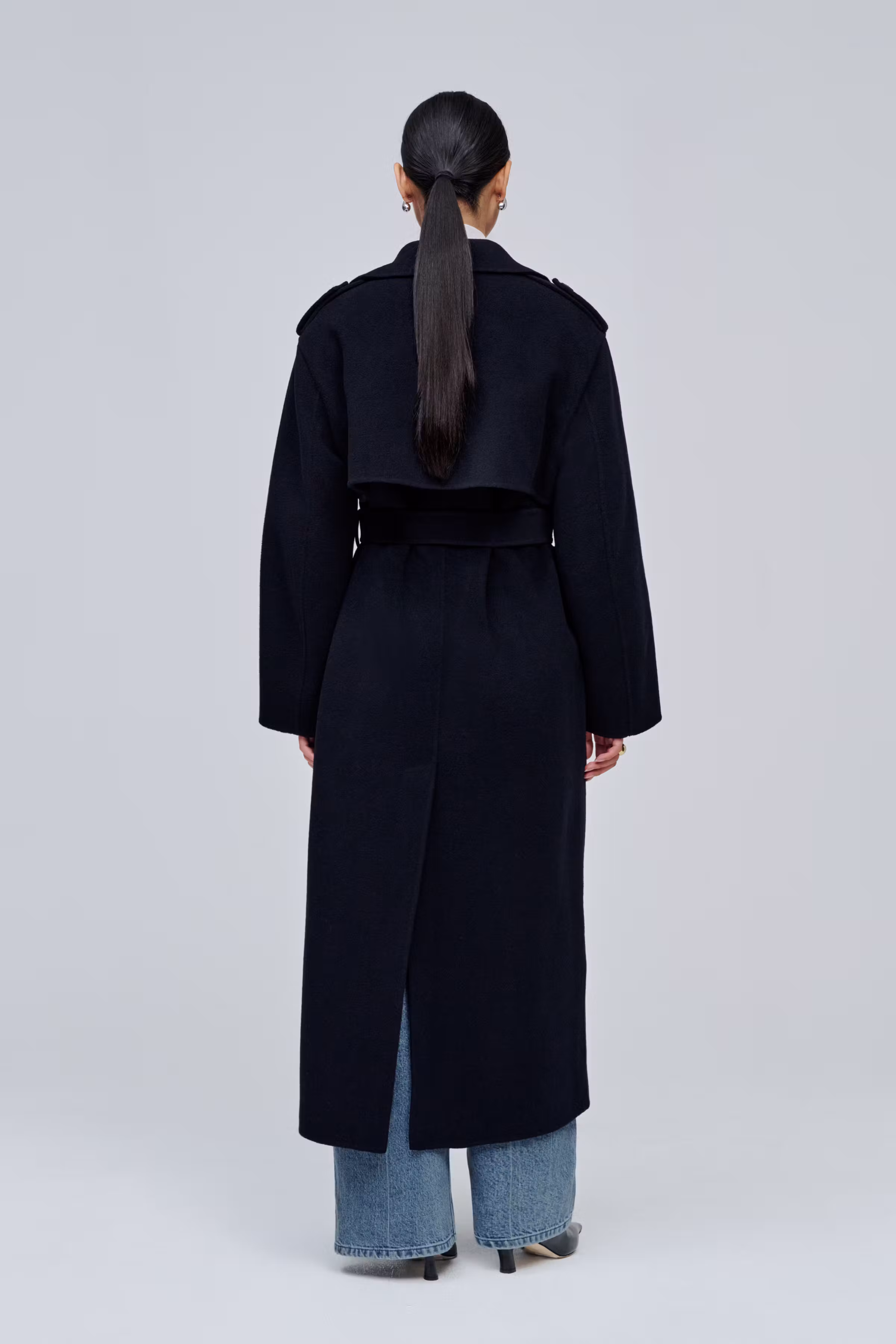 IOCamerona Coat LOOKBOOK BACK 30600087-BL900