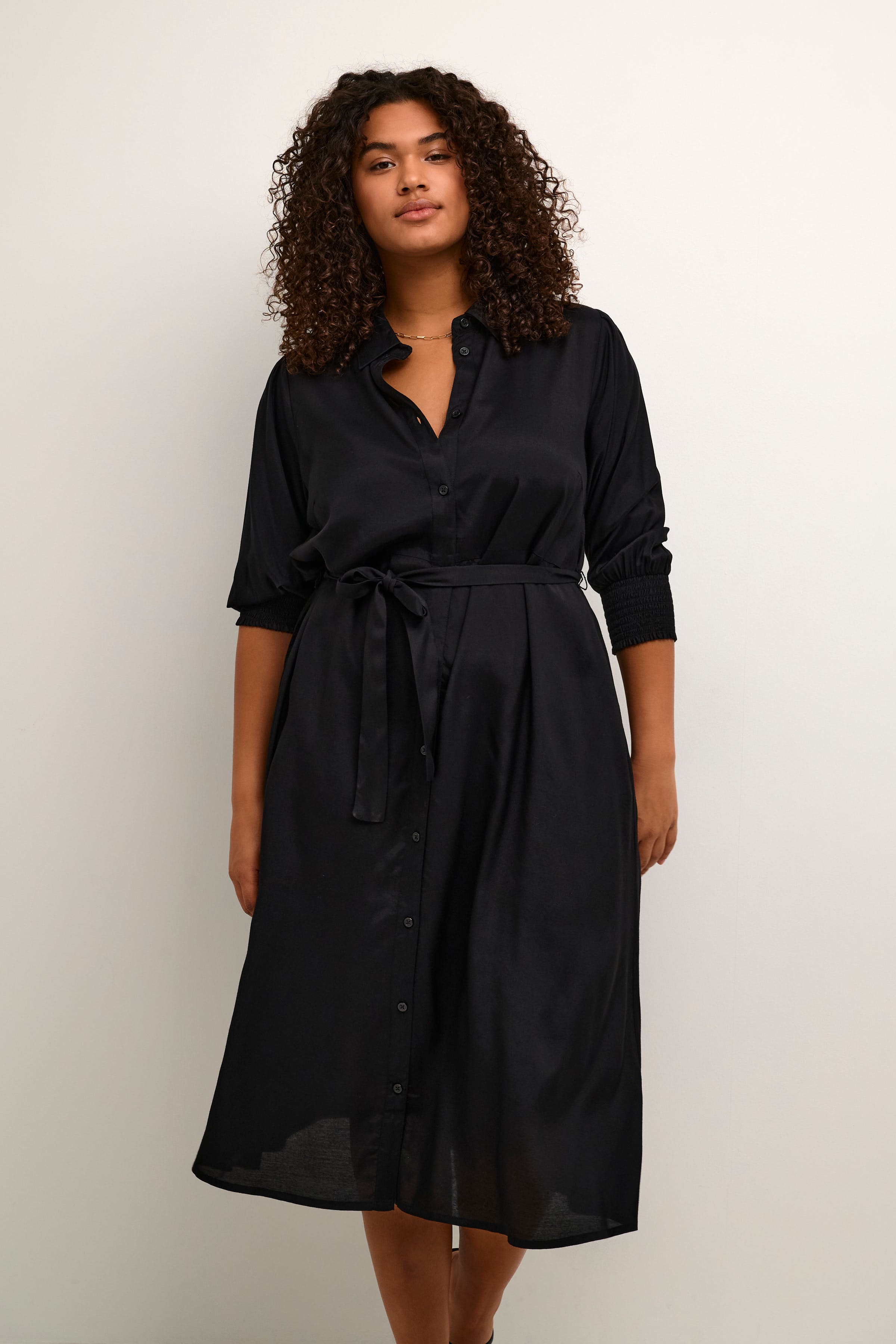 KCemina Kleid LOOKBOOK FRONT 10581718-100121