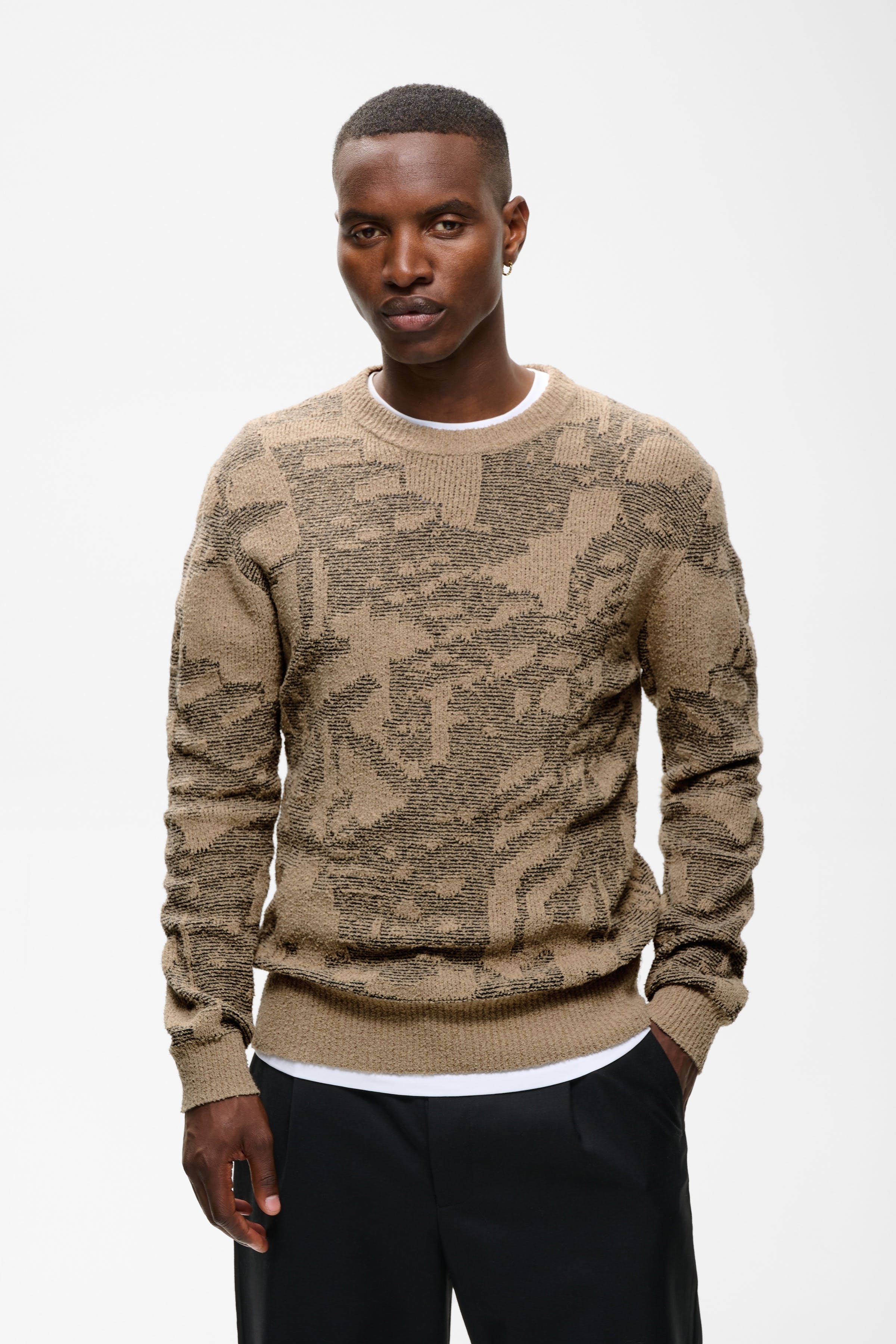 MAtriton Pullover LOOKBOOK FRONT 30209184-193910