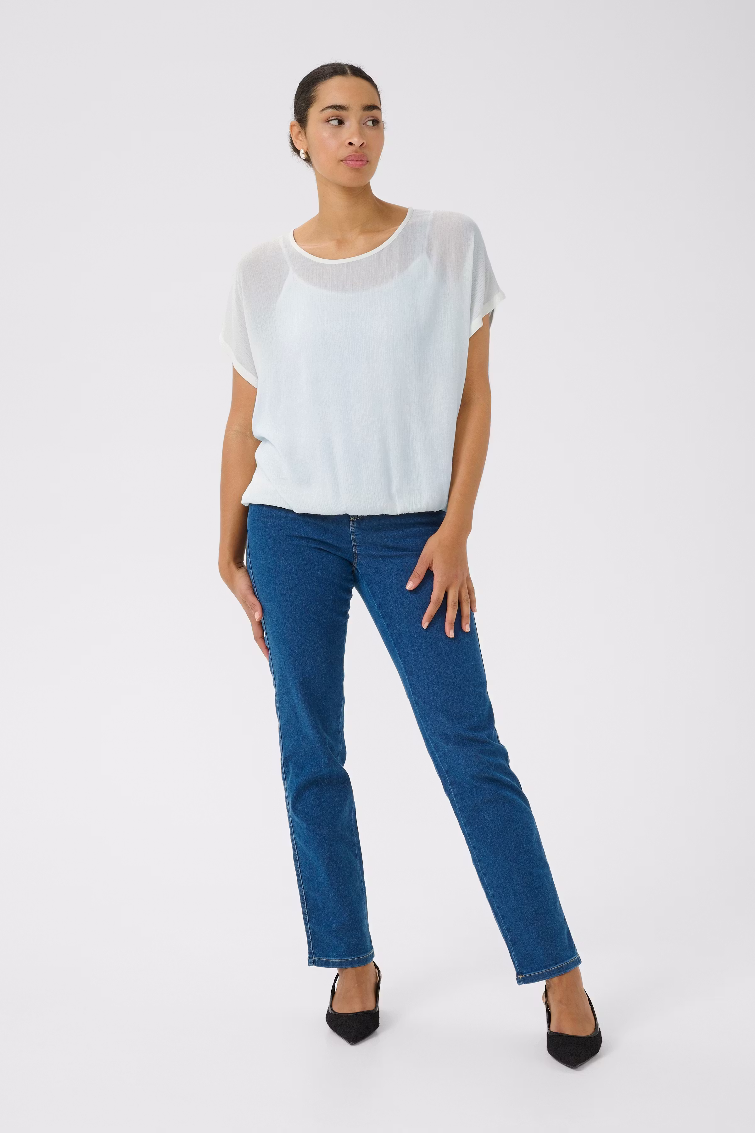 KAamber Bluse LOOKBOOK FRONT 10500781-110602