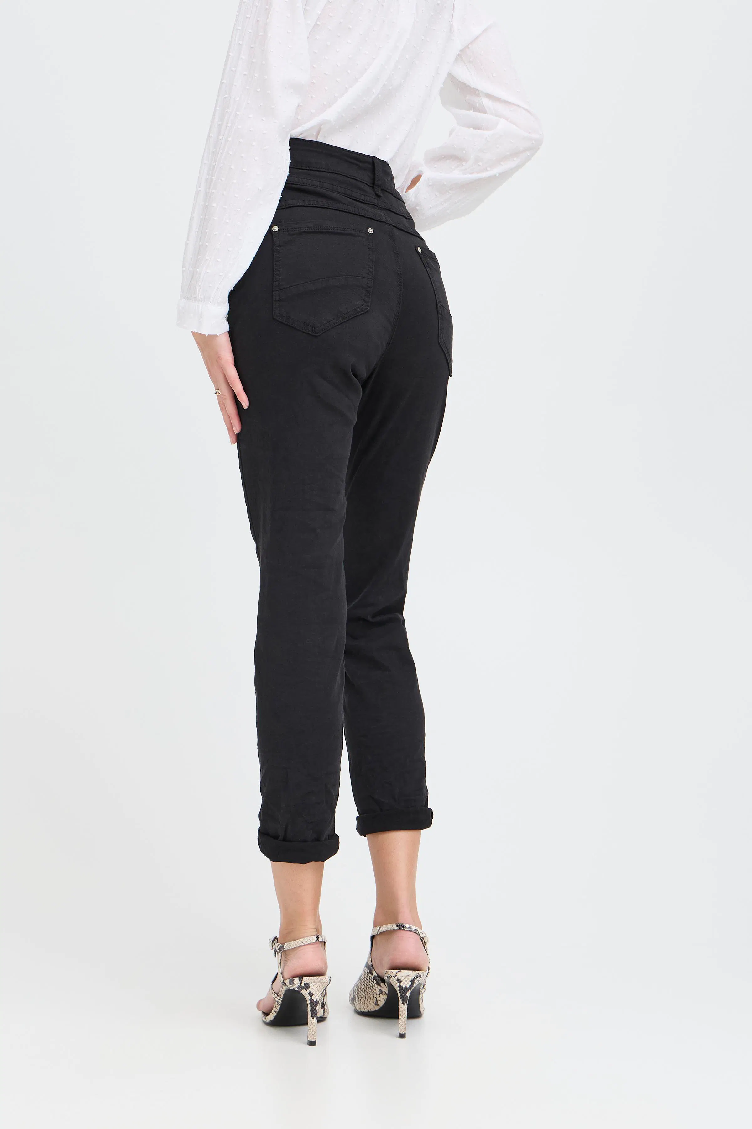 SBSPIROLA Jeans LOOKBOOK BACK 22101073-190303