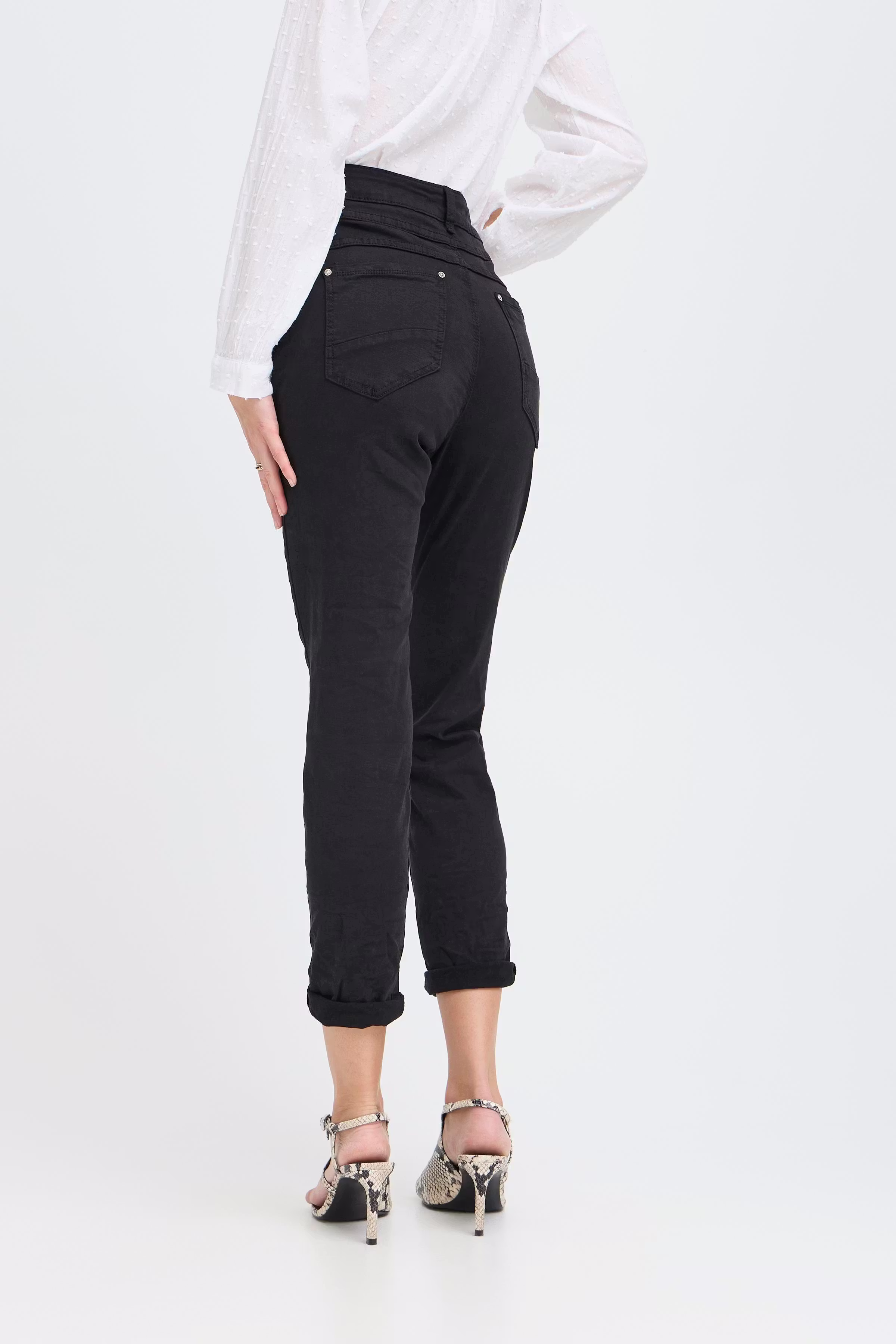 SBSPIROLA Jeans LOOKBOOK BACK 22101073-190303