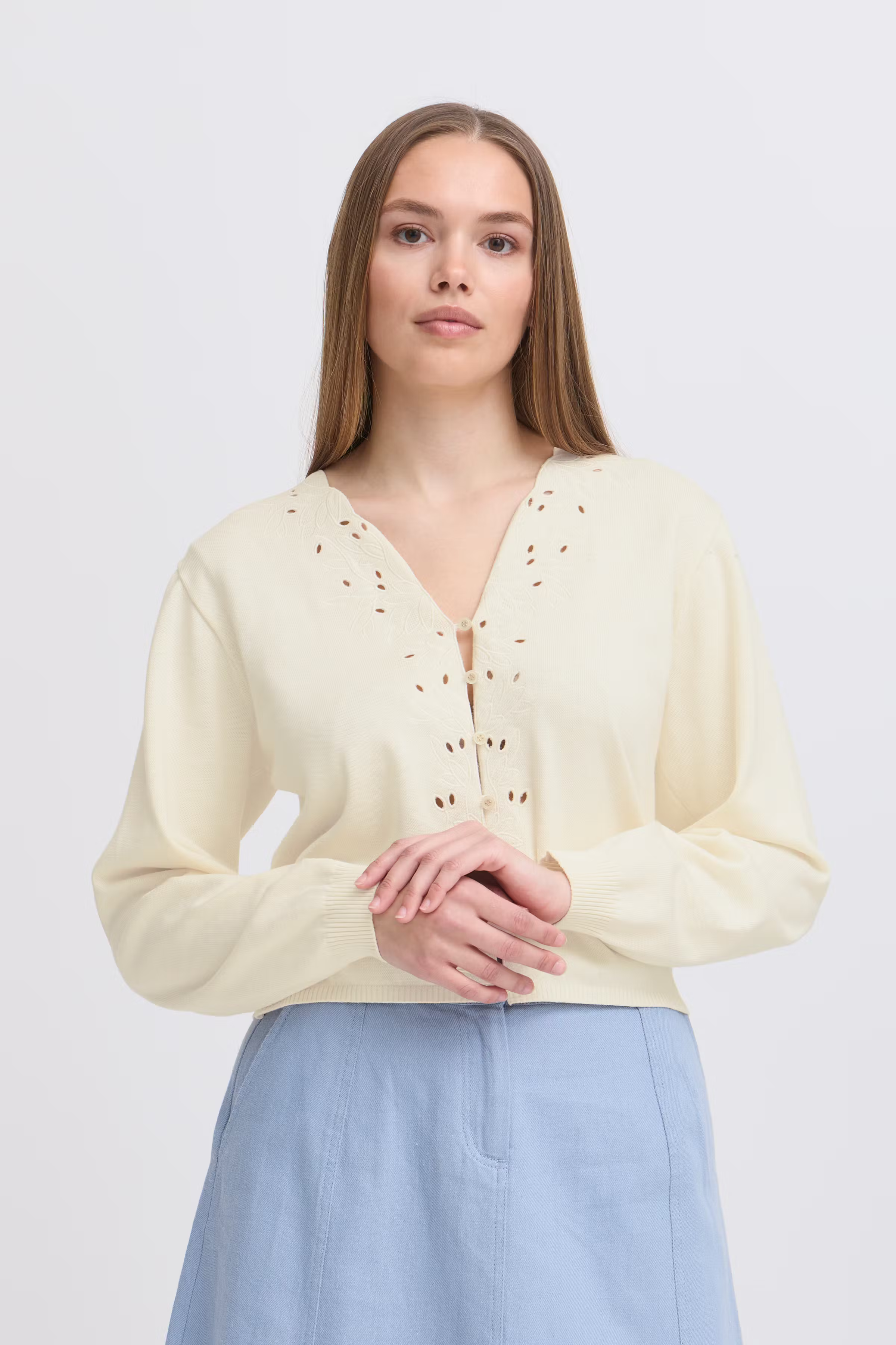 IRVIVE Cardigan LOOKBOOK FRONT 20124110-130905