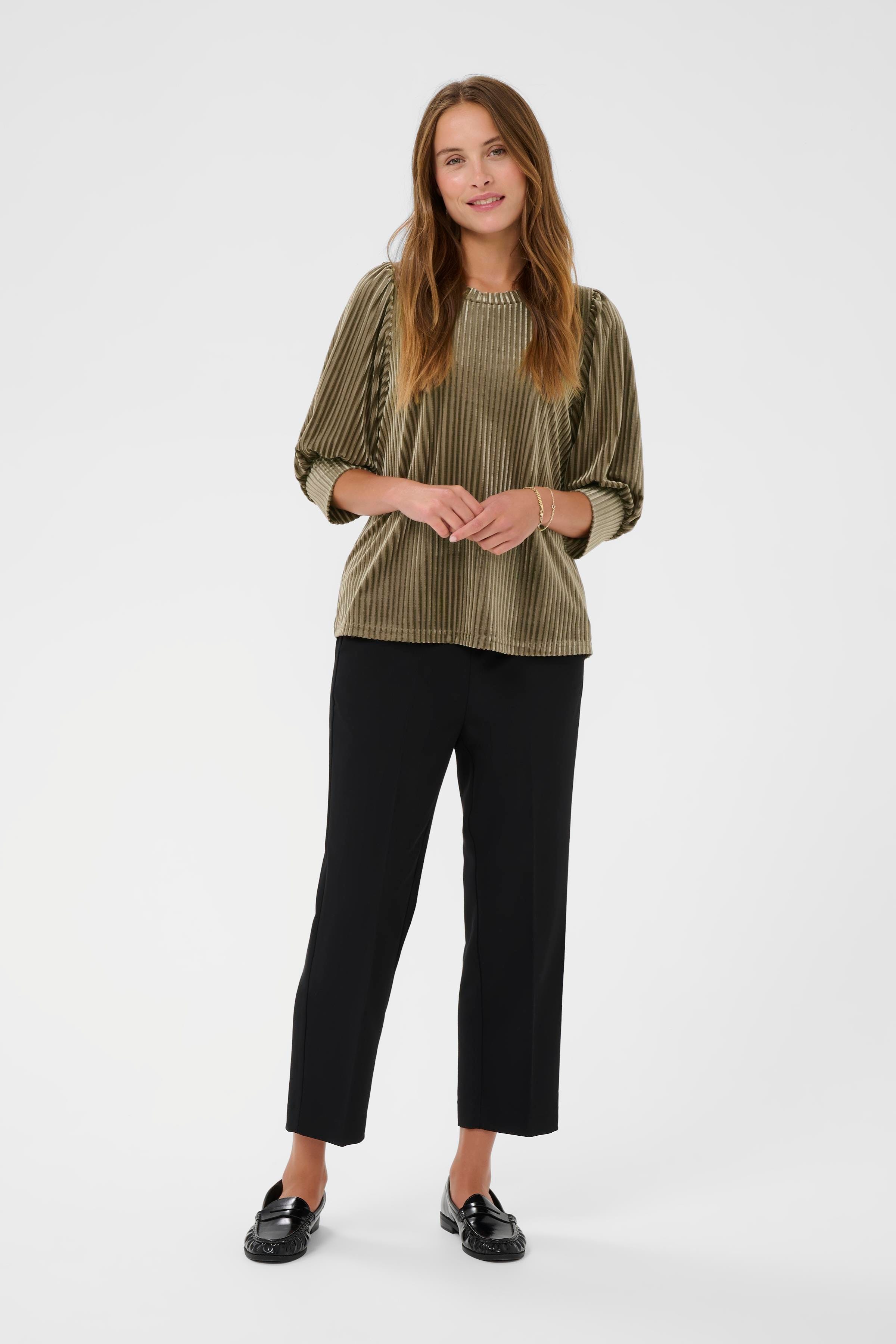 KAcaca Blouse LOOKBOOK FRONT 10503887-190808