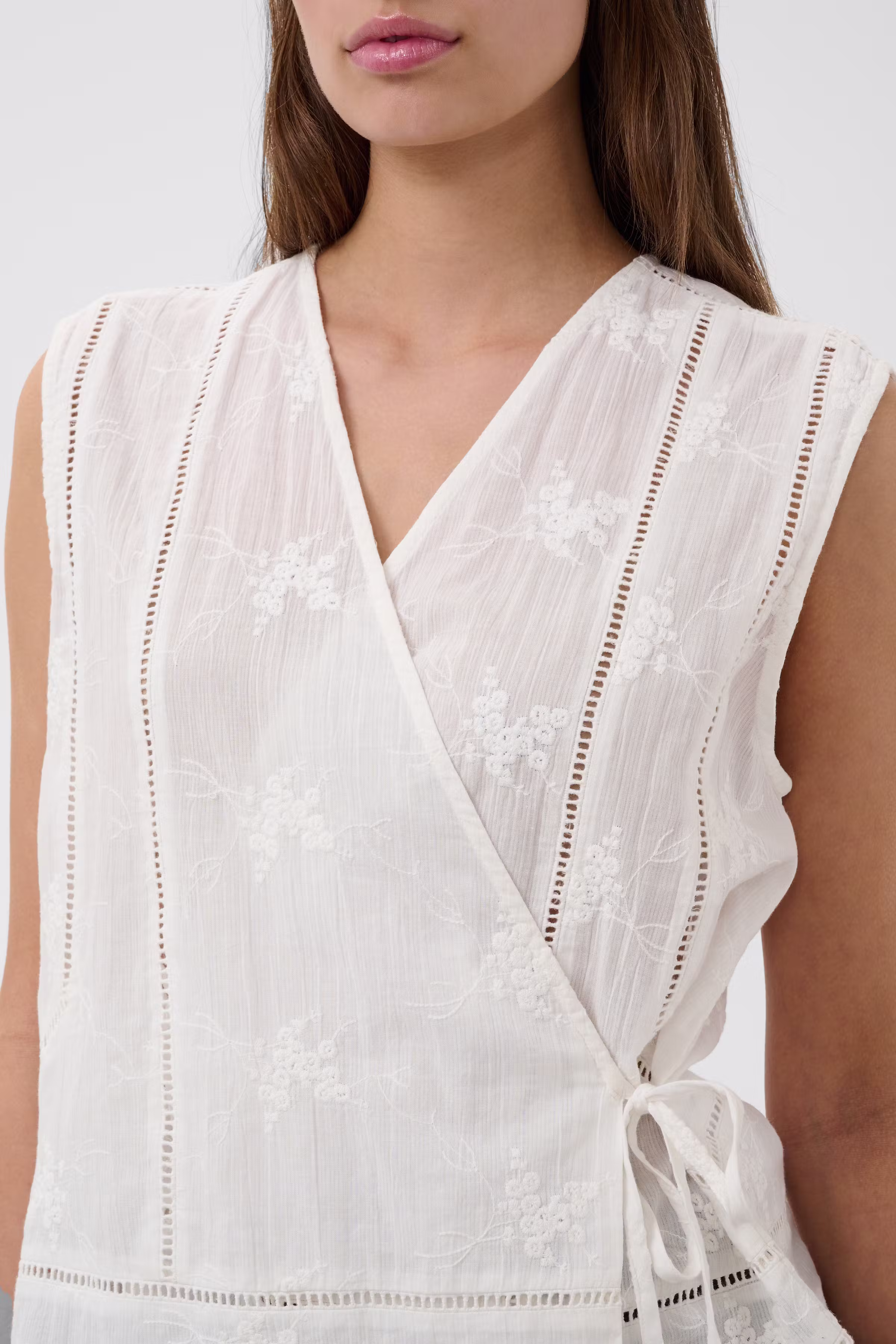 SLEmbla Top LOOKBOOK DETAIL 30409289-111001