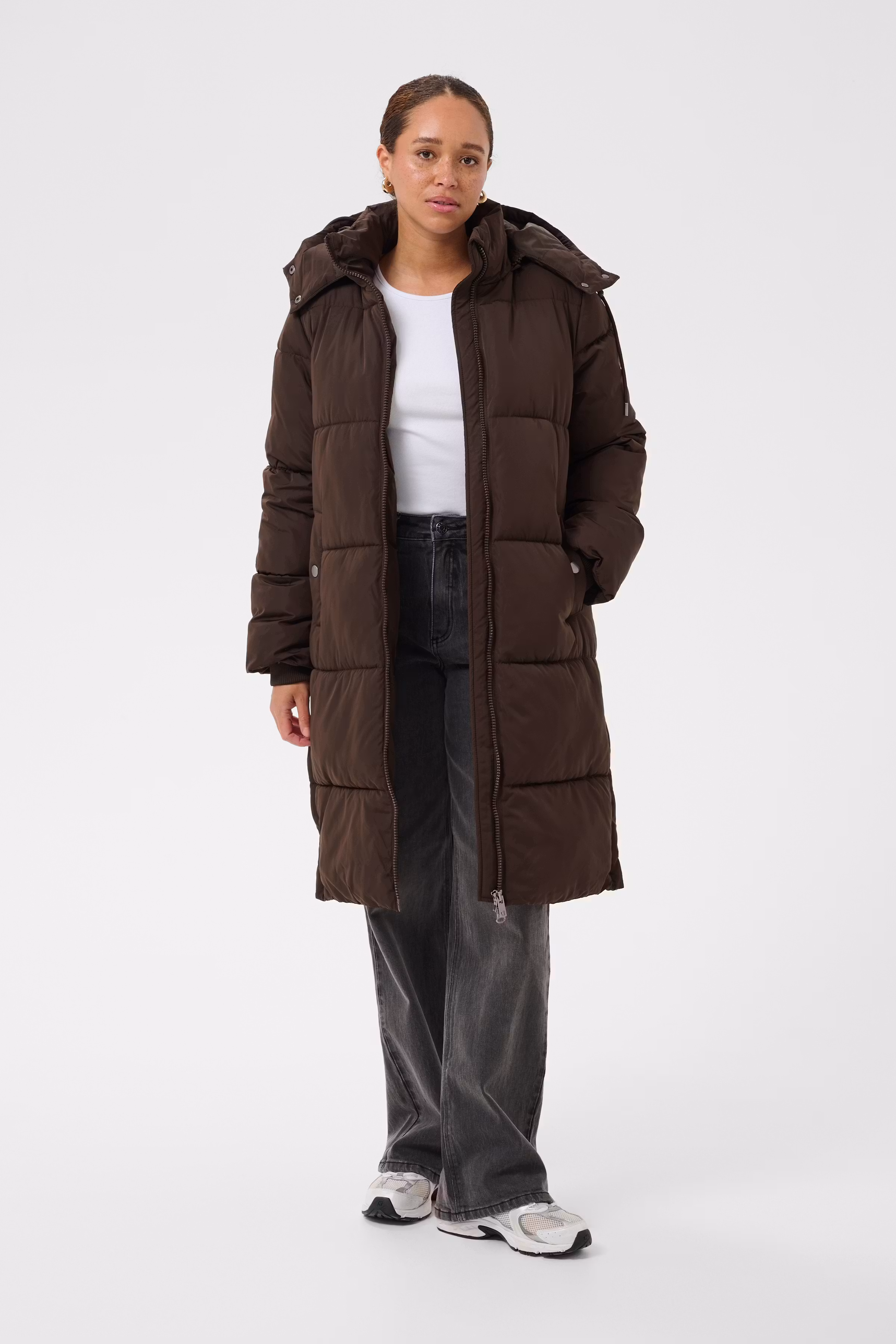 KAnikalui Coat LOOKBOOK FRONT 10511827-190915