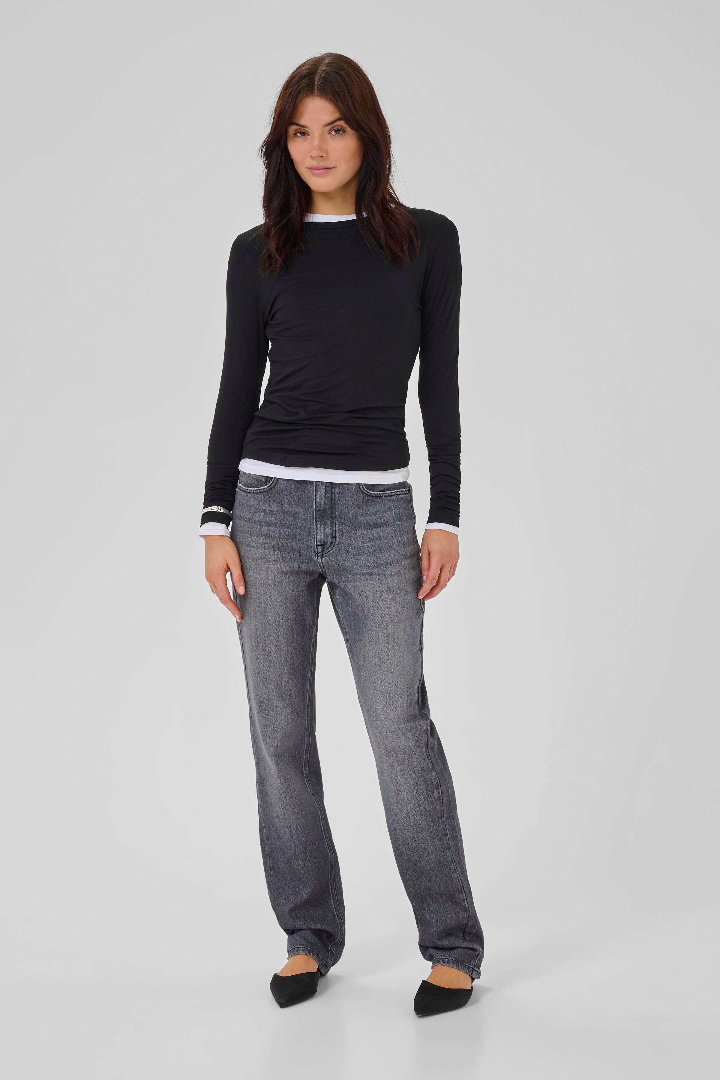 18 THE MODAL BLOUSE LOOKBOOK FRONT 10703600-100031