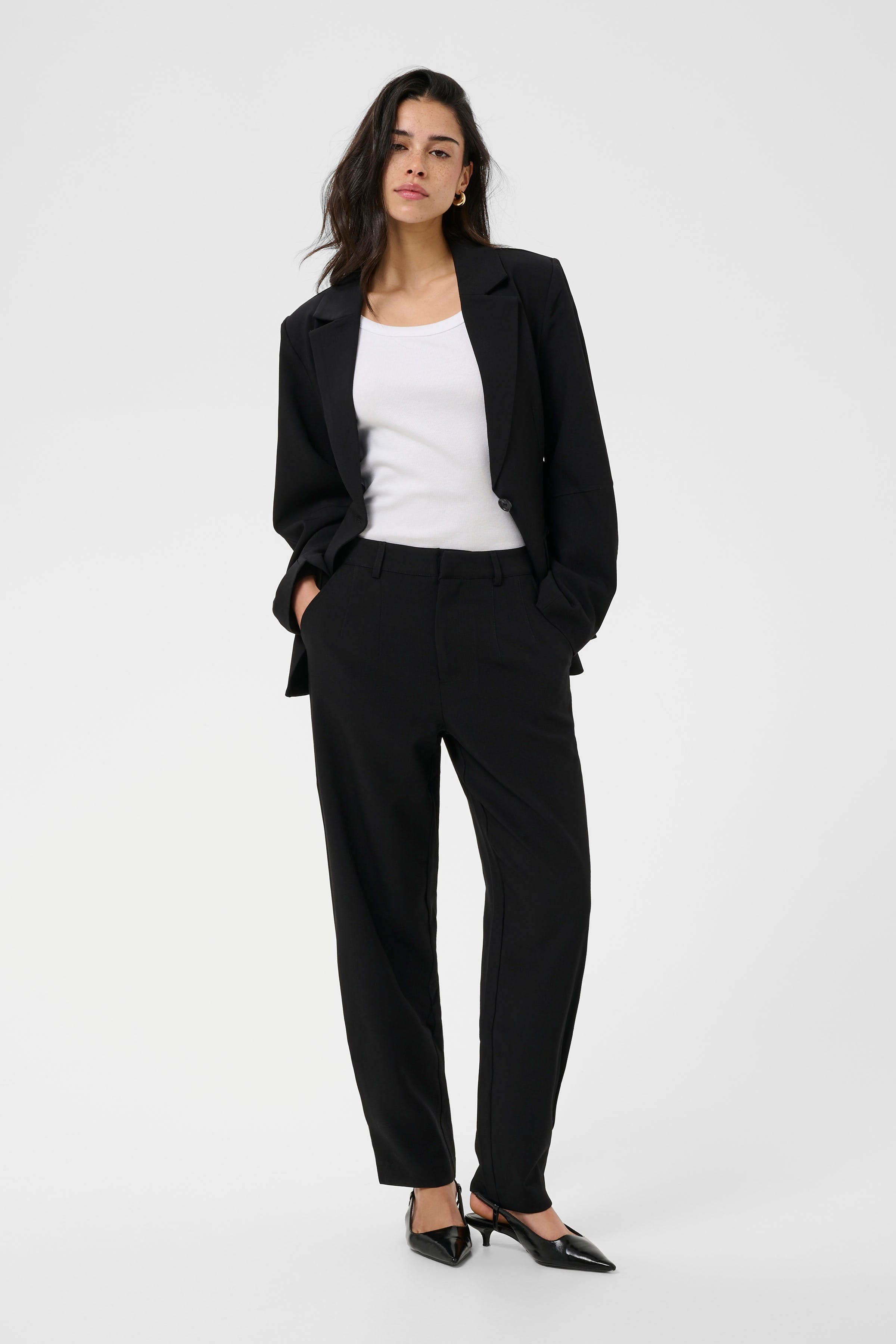 KAhella Bukser LOOKBOOK FRONT 10511396-100121