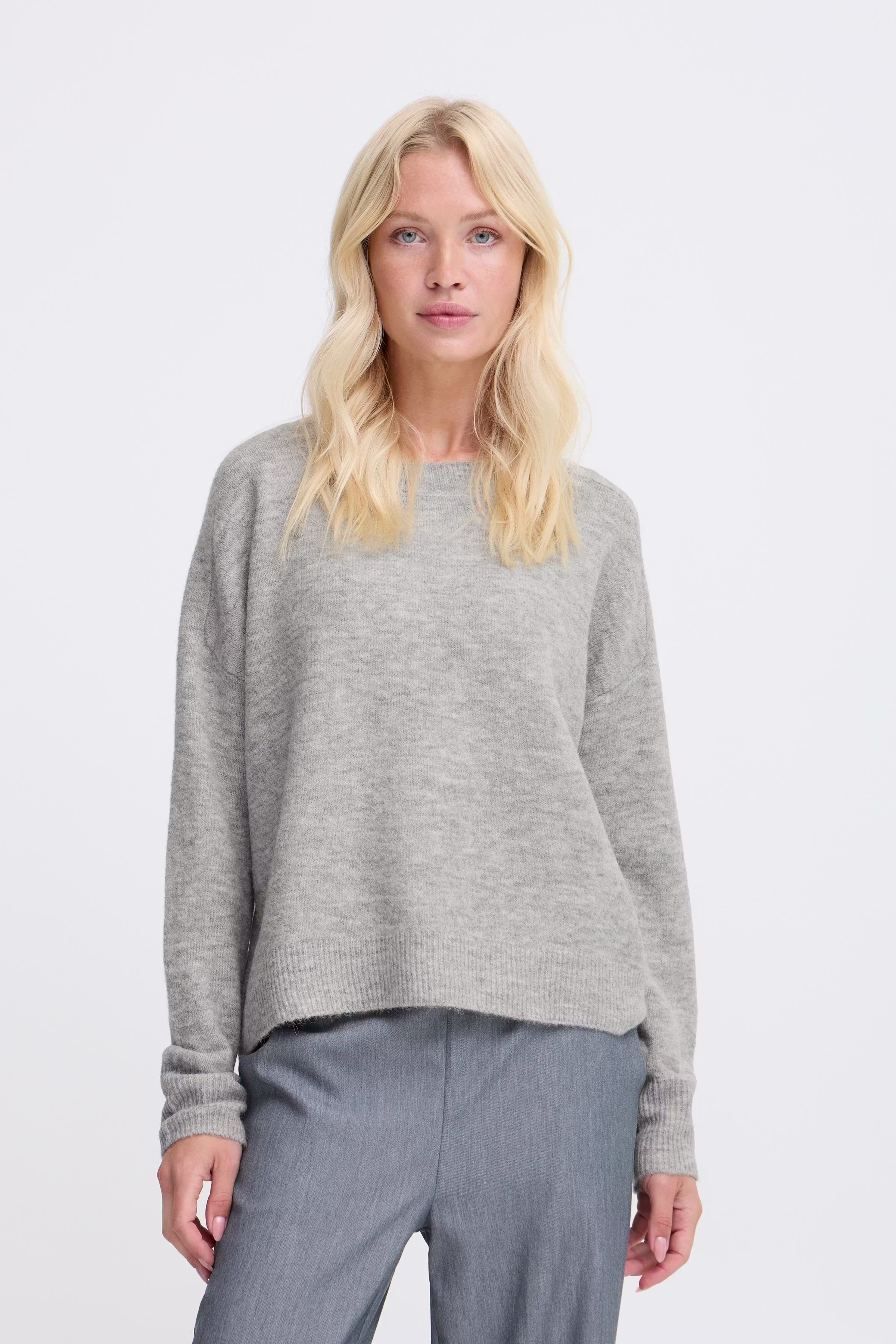 BYMONNA Pullover LOOKBOOK FRONT 20817120-200455