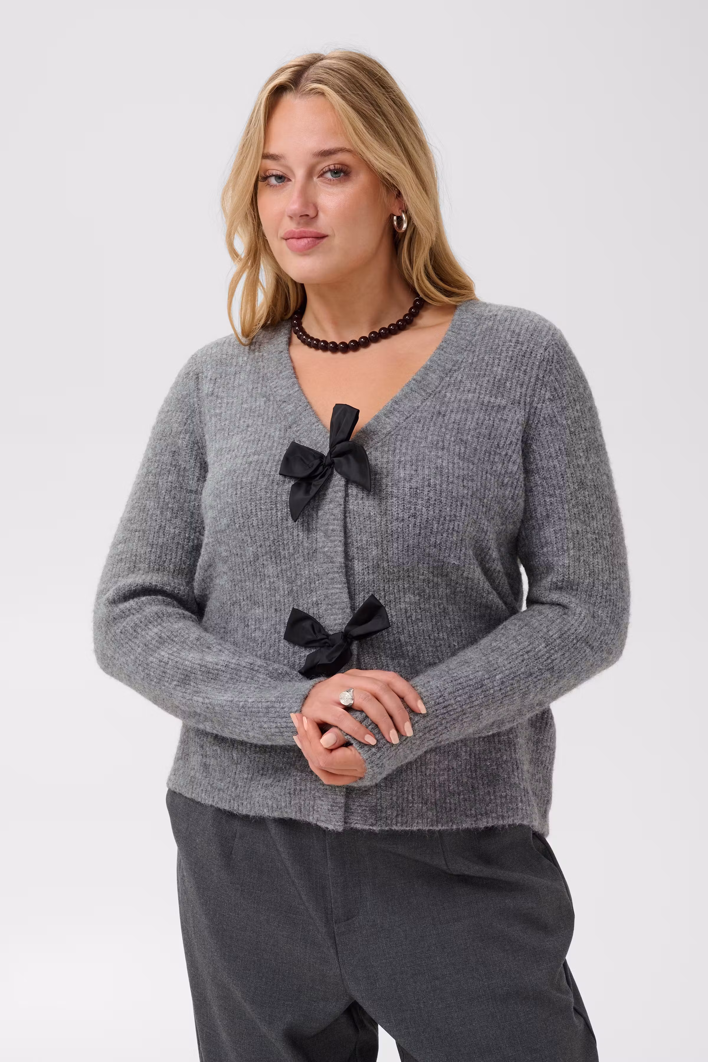 KCmai Cardigan LOOKBOOK FRONT 10584522-100123