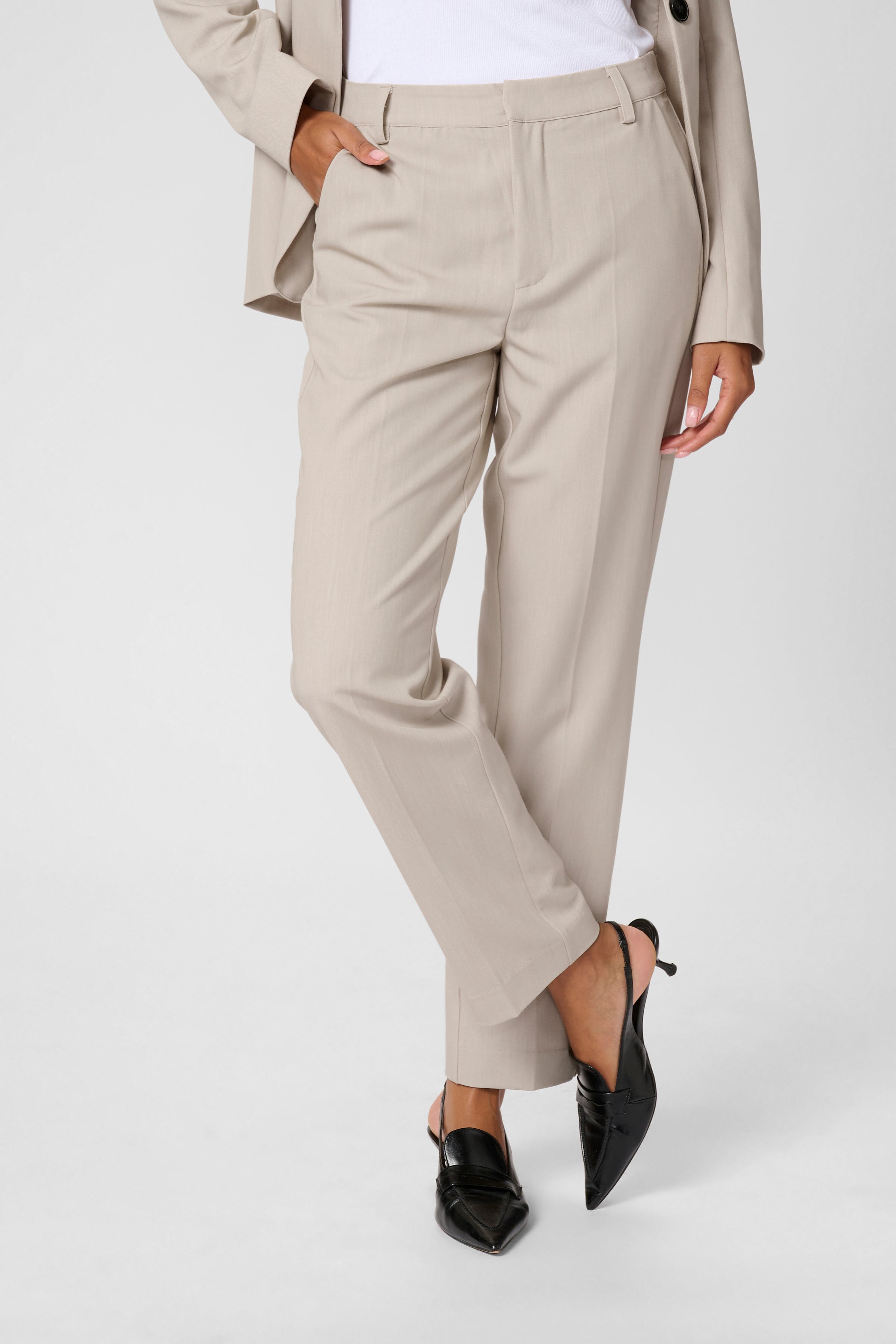 KAsakura Zipper Pants LOOKBOOK FRONT 10507770-1513051