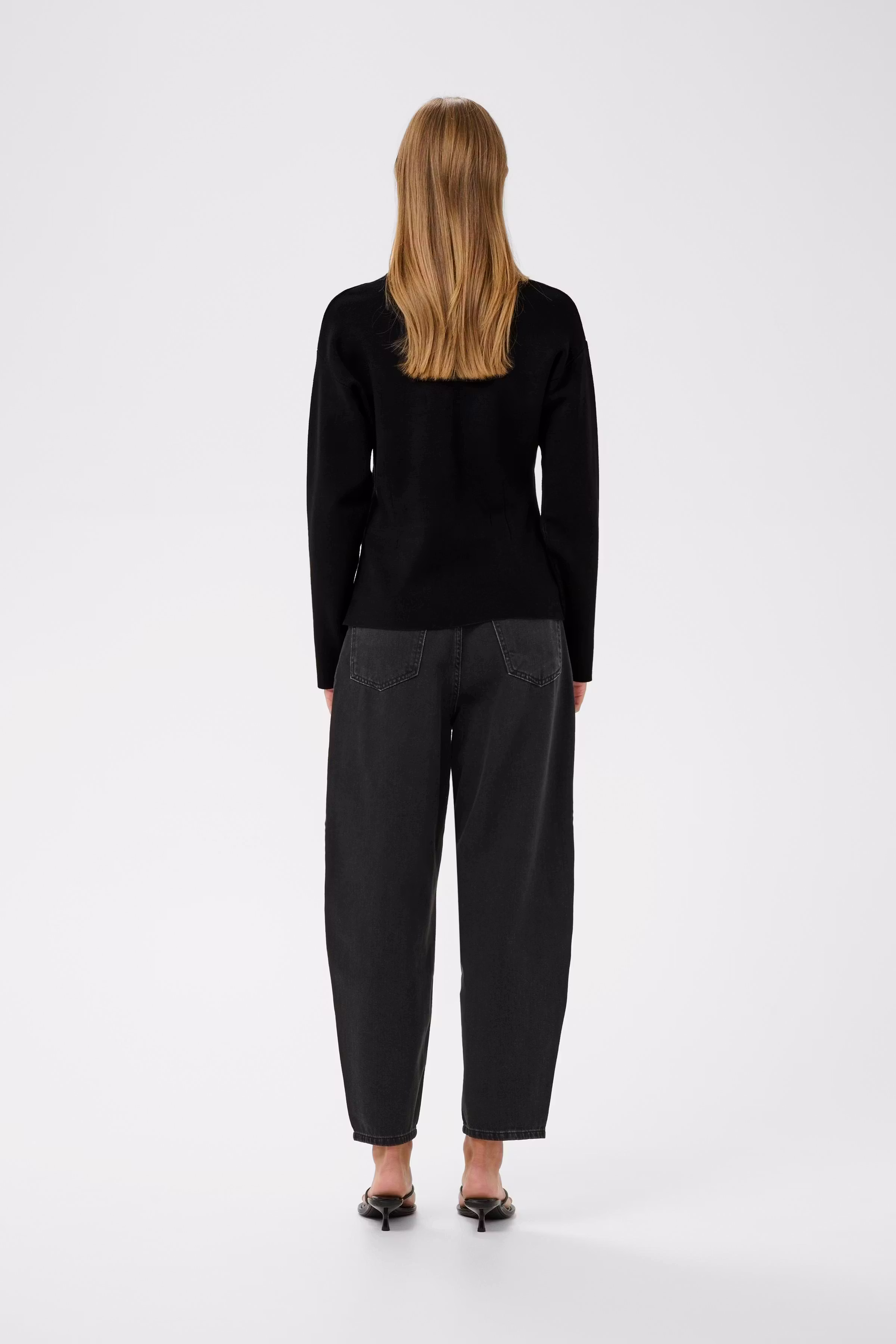 YenahIW Fitted Cardigan LOOKBOOK BACK 30111125-194008