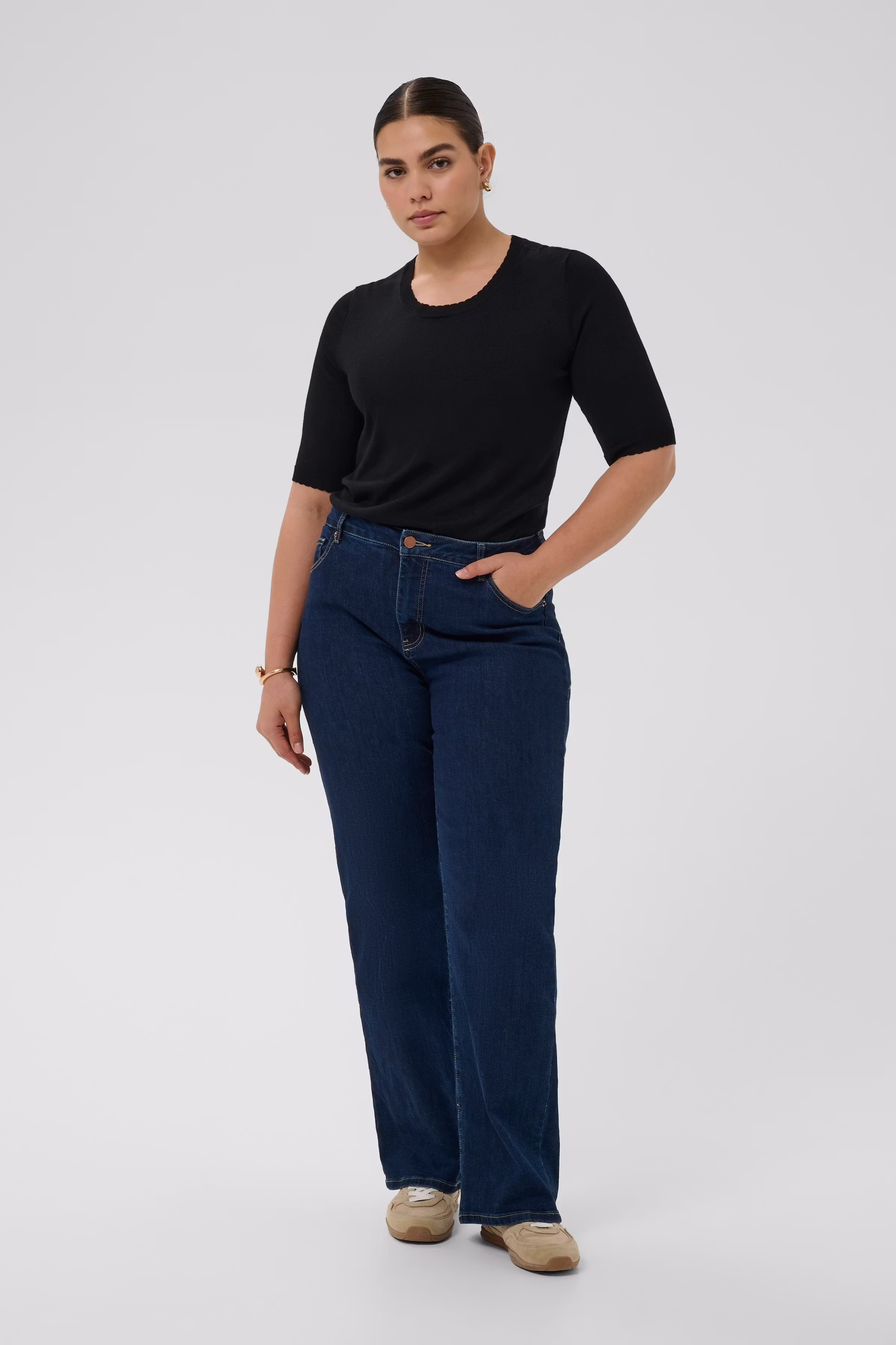 KClizzy Pullover LOOKBOOK FRONT 10584482-100121