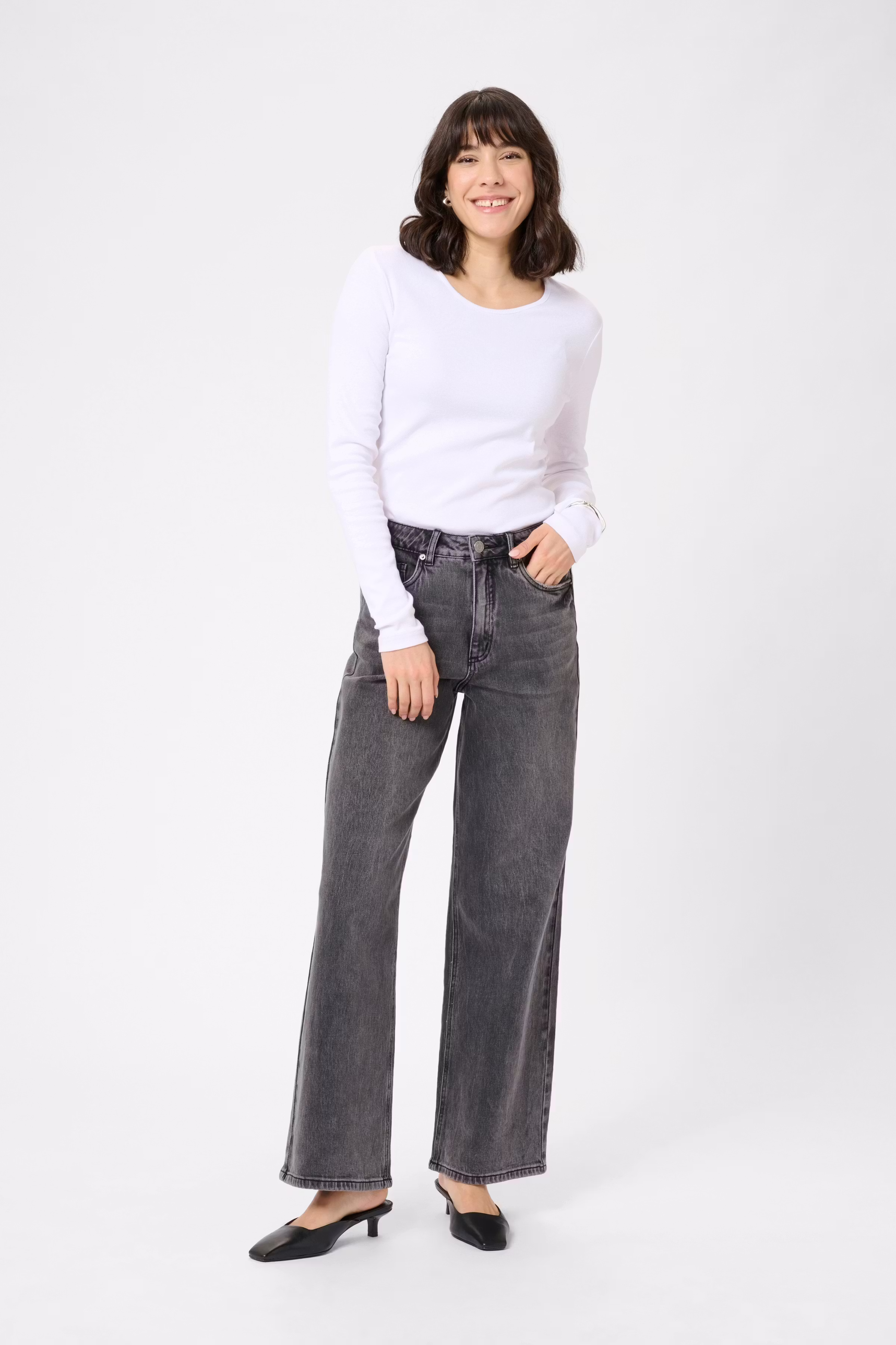 KAmeadow Jeans LOOKBOOK FRONT 10510712-108531