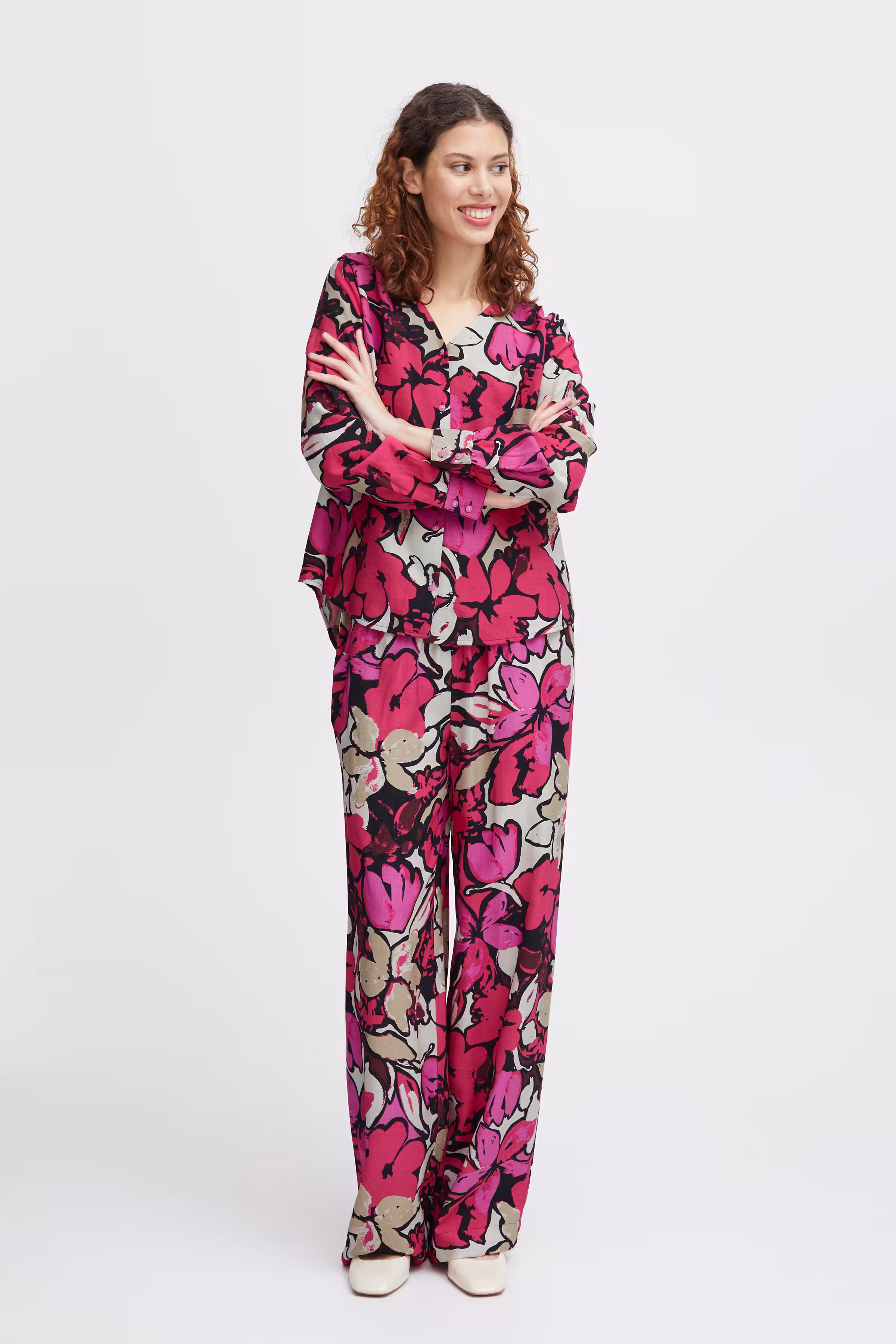 BYJANINA Bluse LOOKBOOK FRONT 20814584-202844