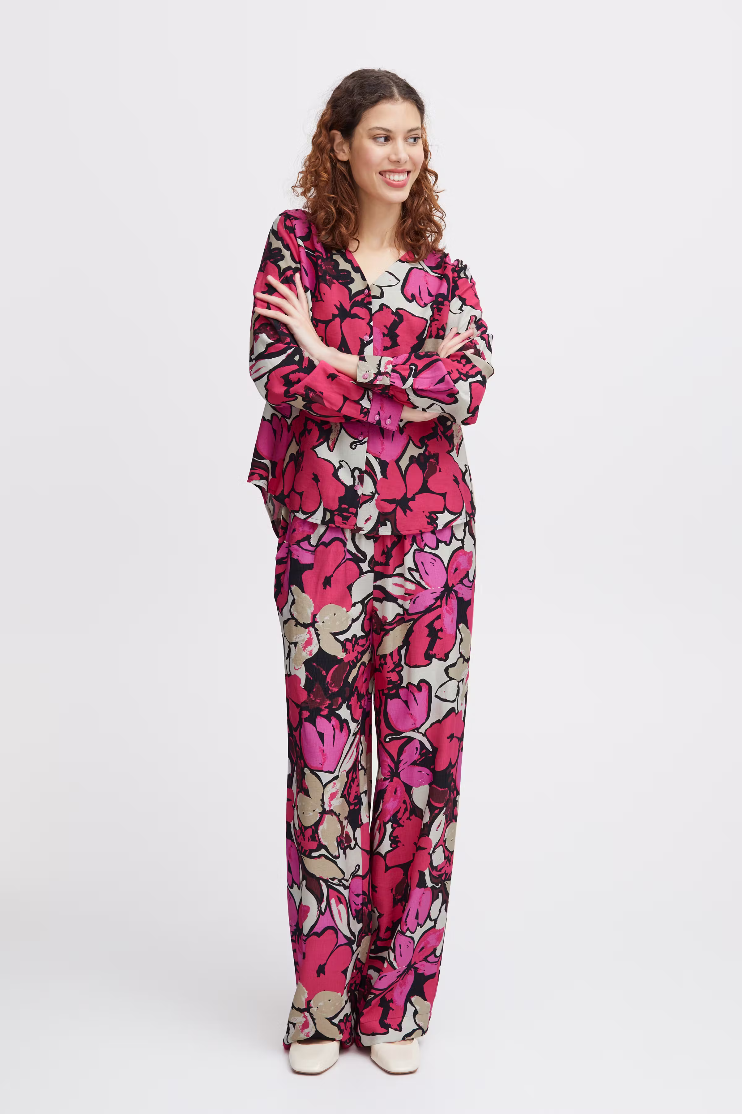 BYJANINA Bluse LOOKBOOK FRONT 20814584-202844