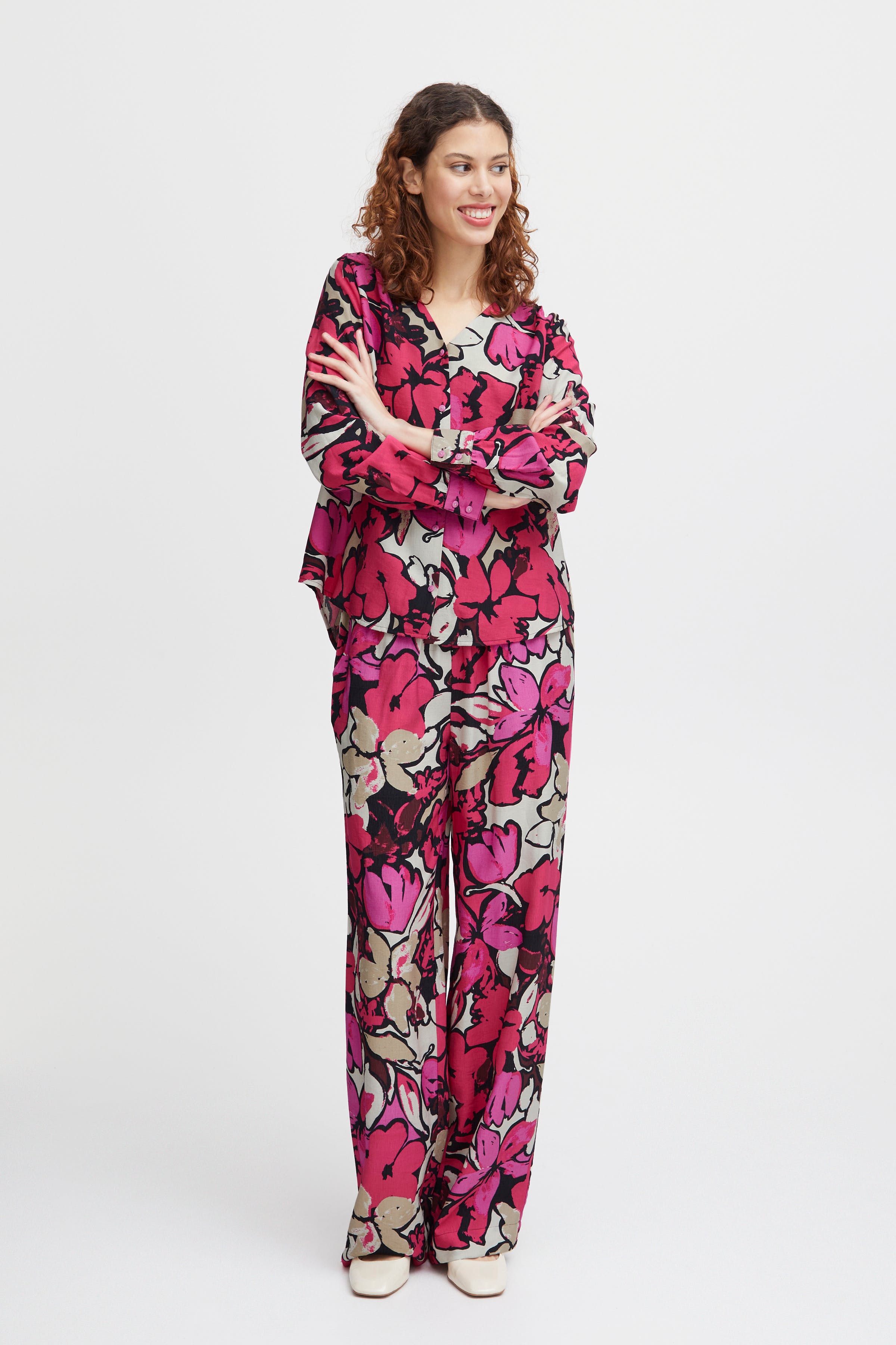 BYJANINA Blus LOOKBOOK FRONT 20814584-202844