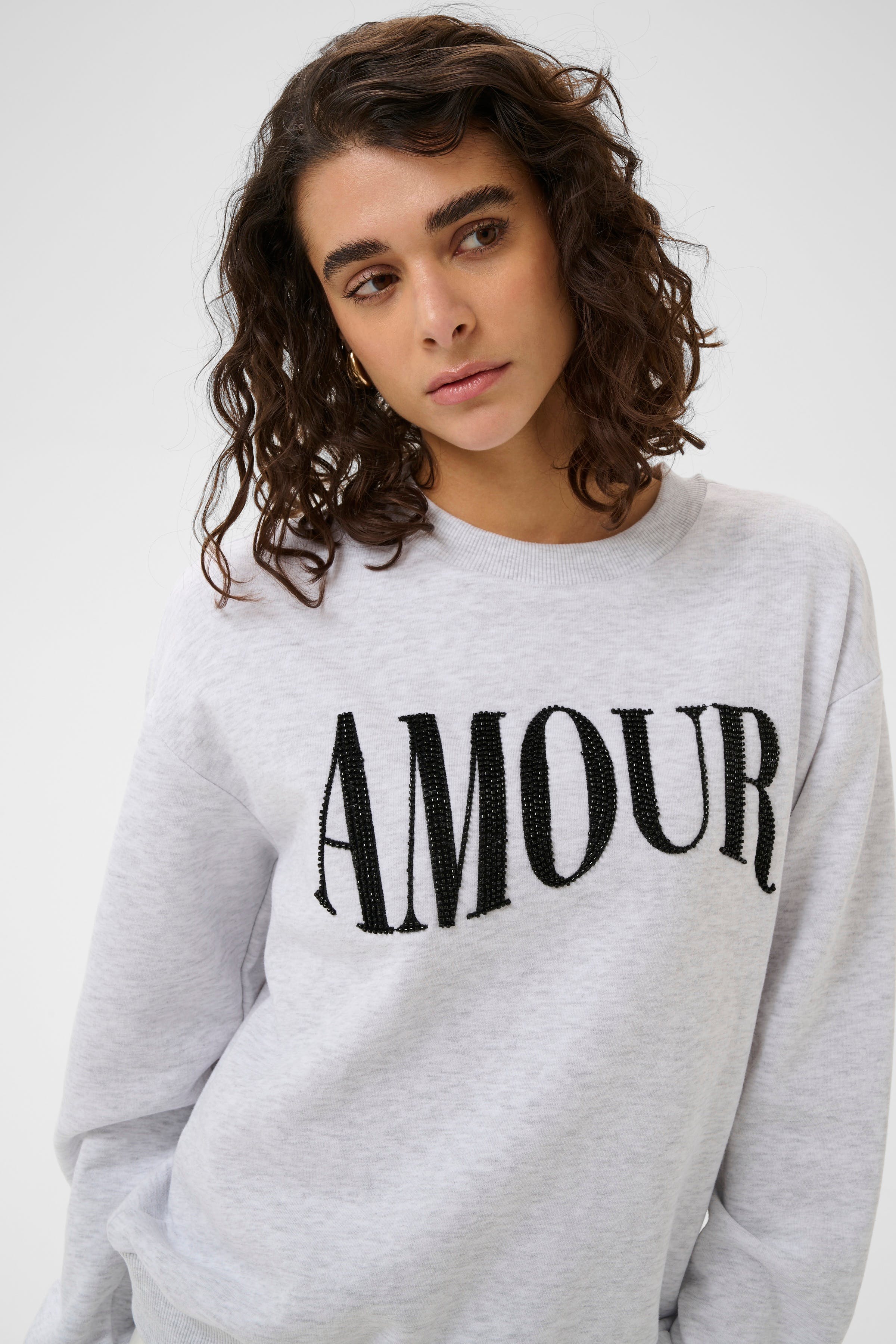 KAmelody Sweatshirt LOOKBOOK DETAIL 10511456-100126