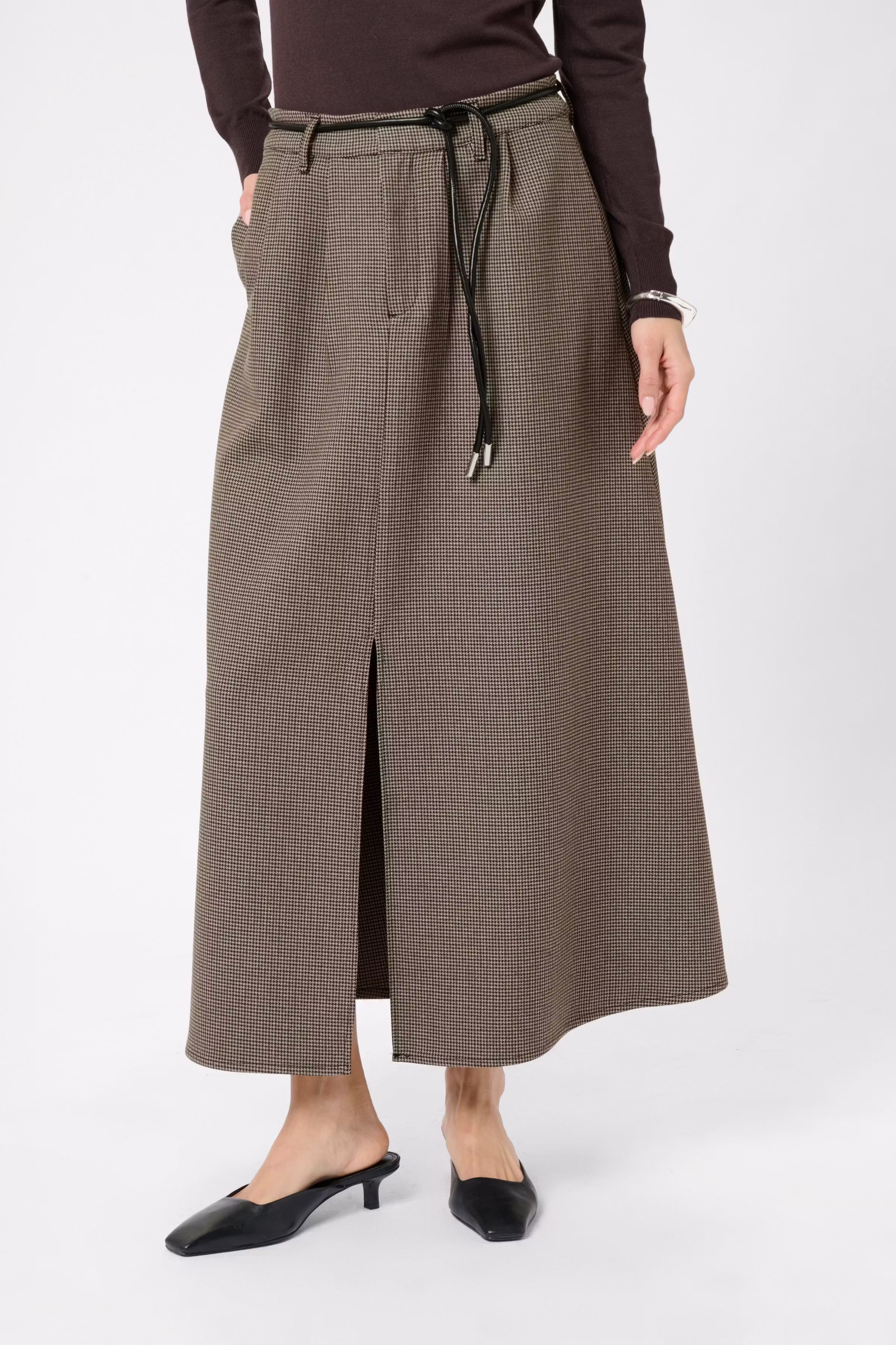 KAelyah Rok LOOKBOOK FRONT 10510847-108548