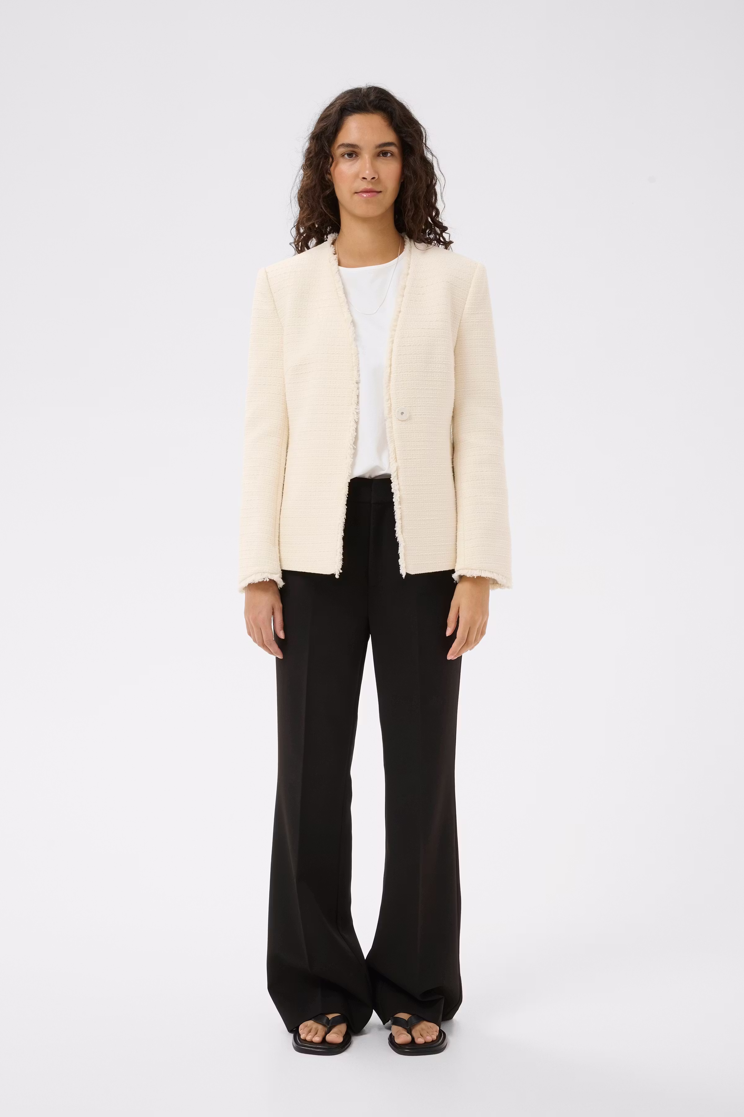 BryelleIW Bootcut Hose LOOKBOOK FRONT 30110992-194008