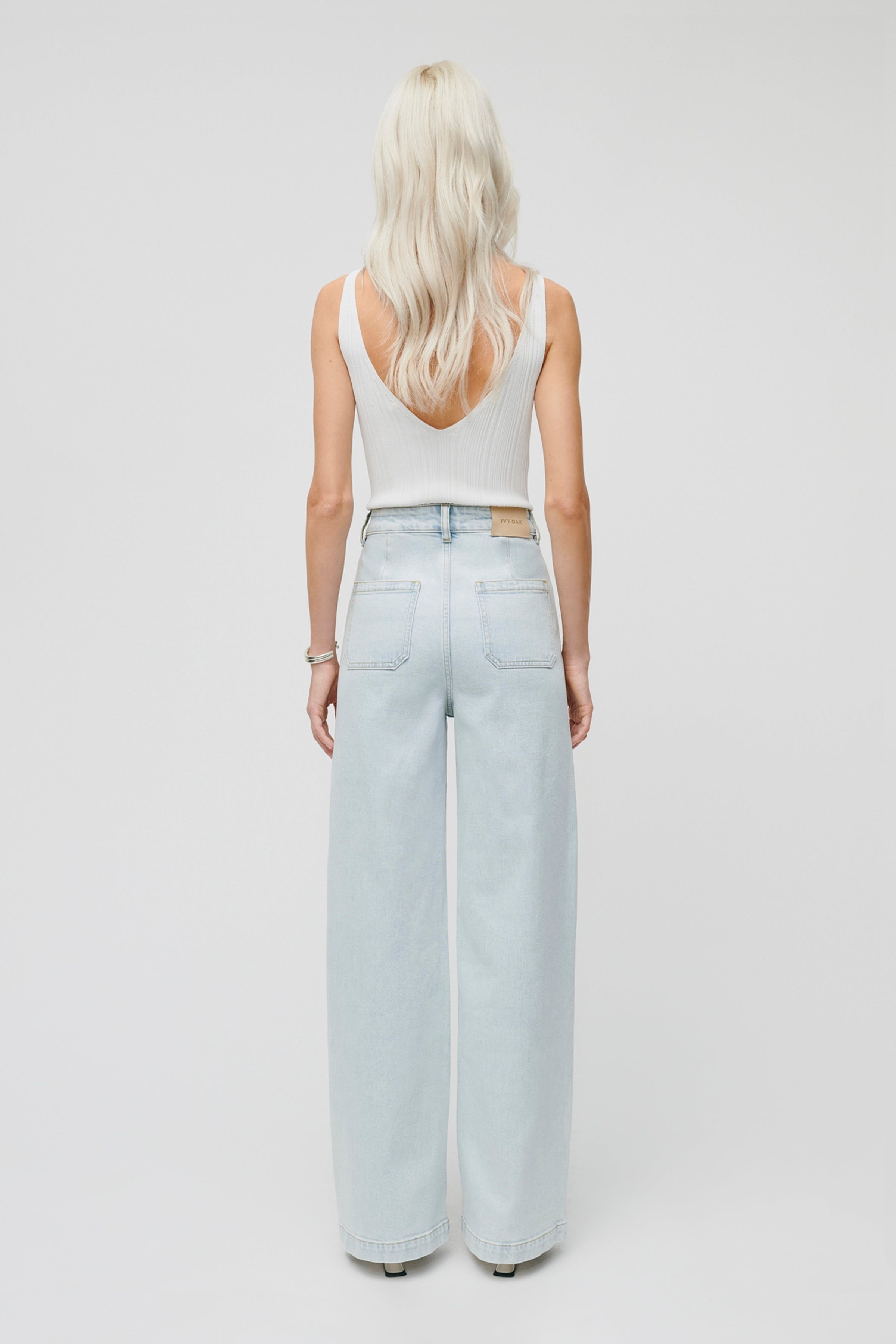 PIXIE Trousers LOOKBOOK BACK 30600384-BL806