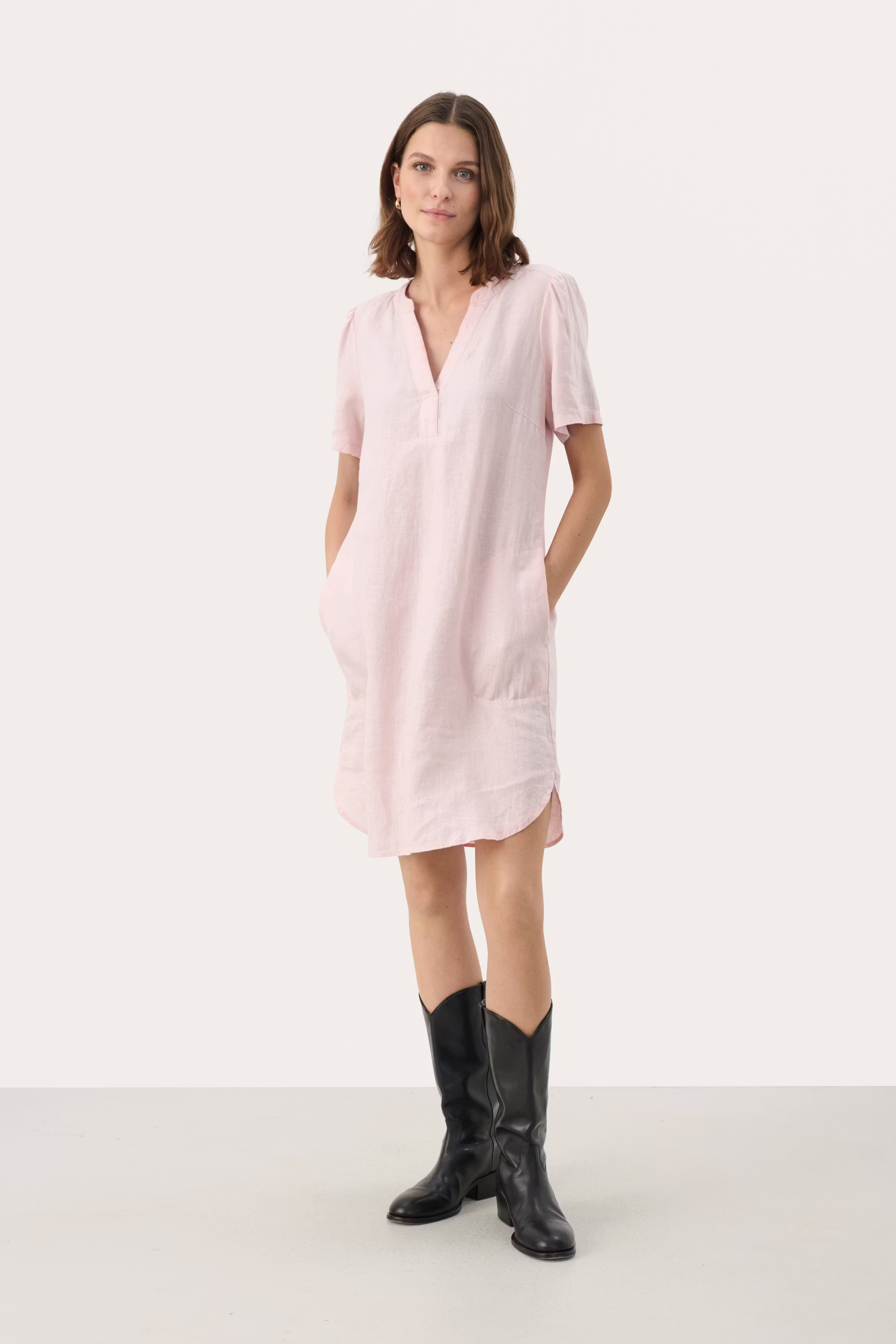 AminasePW Linen Dress LOOKBOOK FRONT 30309571-141905