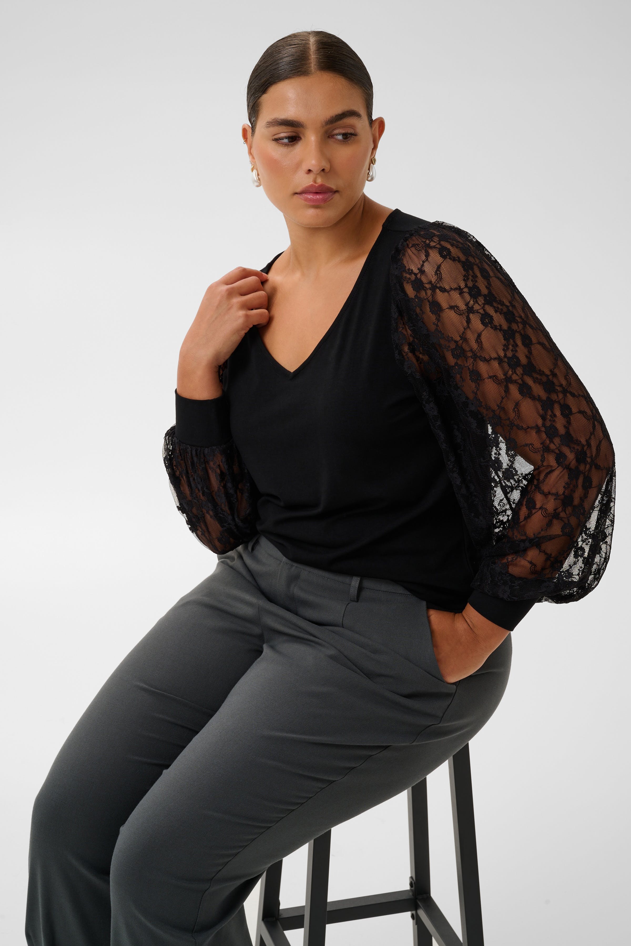 KCleona Blouse LOOKBOOK DETAIL 10584591-100121