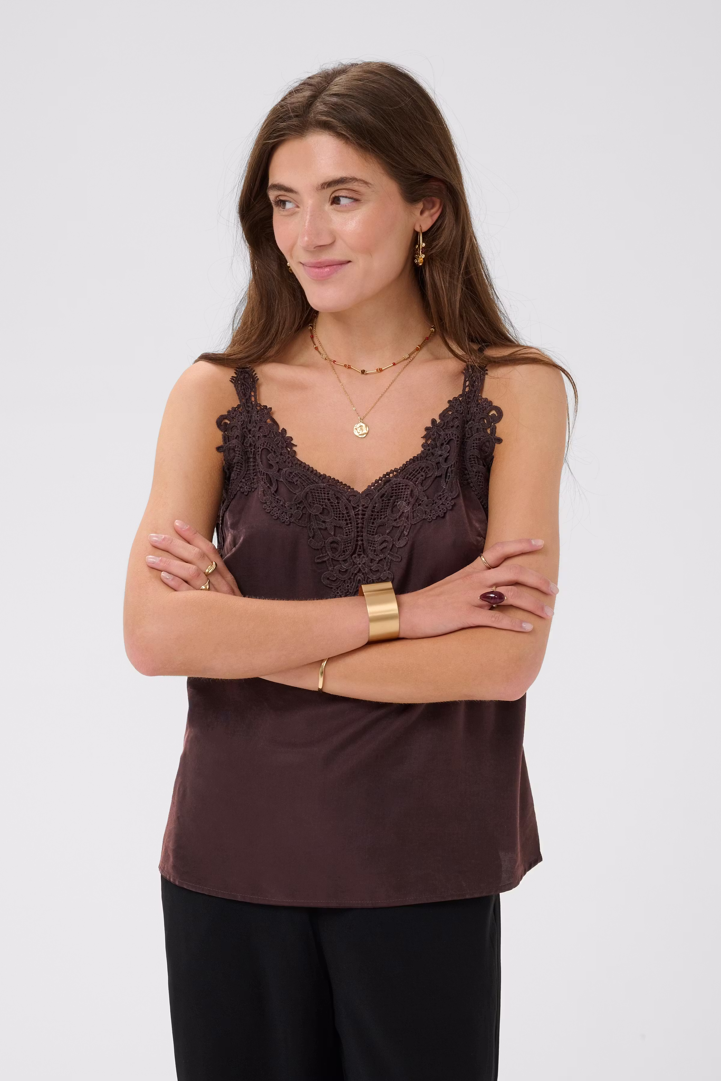 CRAnna Top LOOKBOOK FRONT 10611224-191110