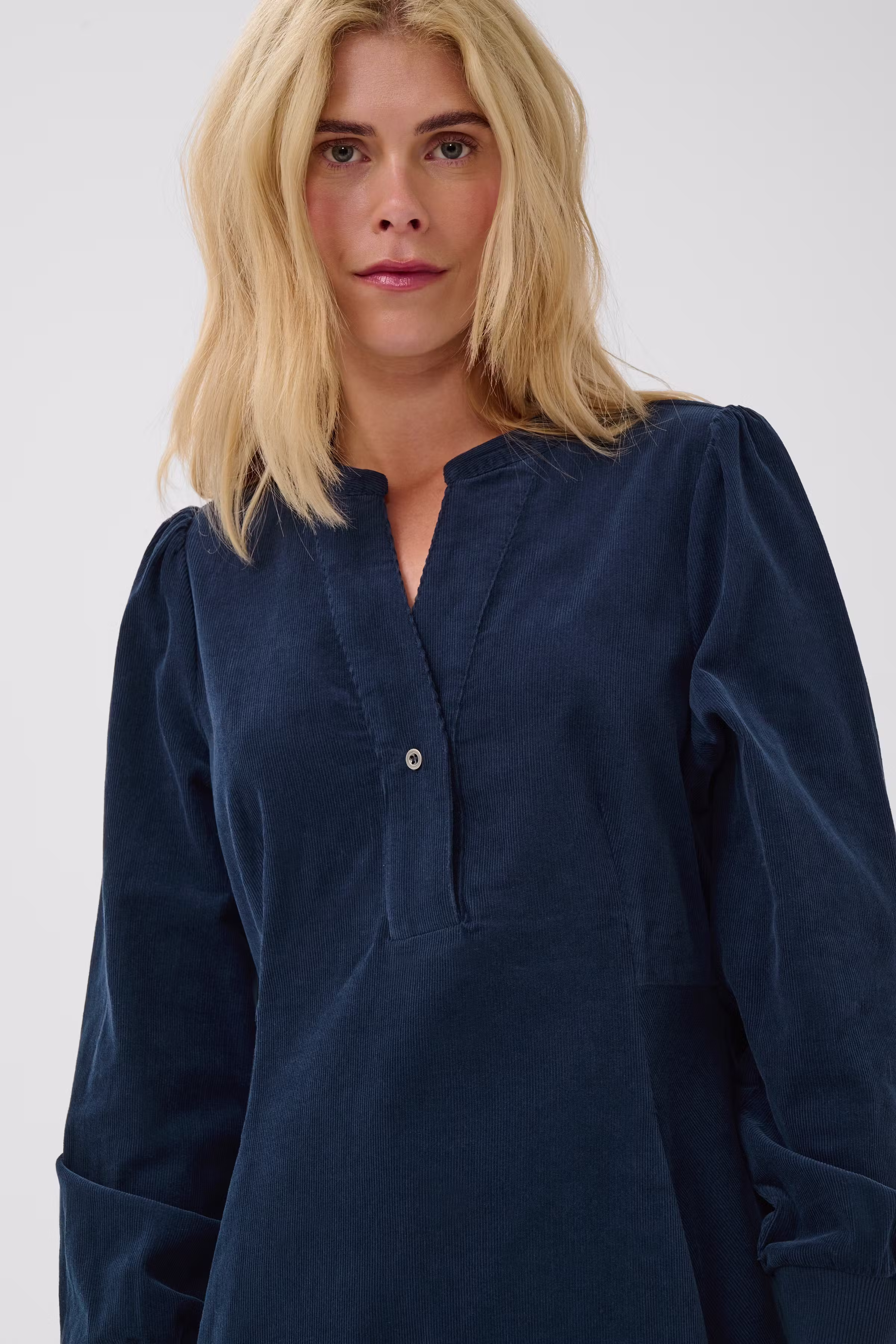 CUrhaena Kjole LOOKBOOK DETAIL 50112618-194024