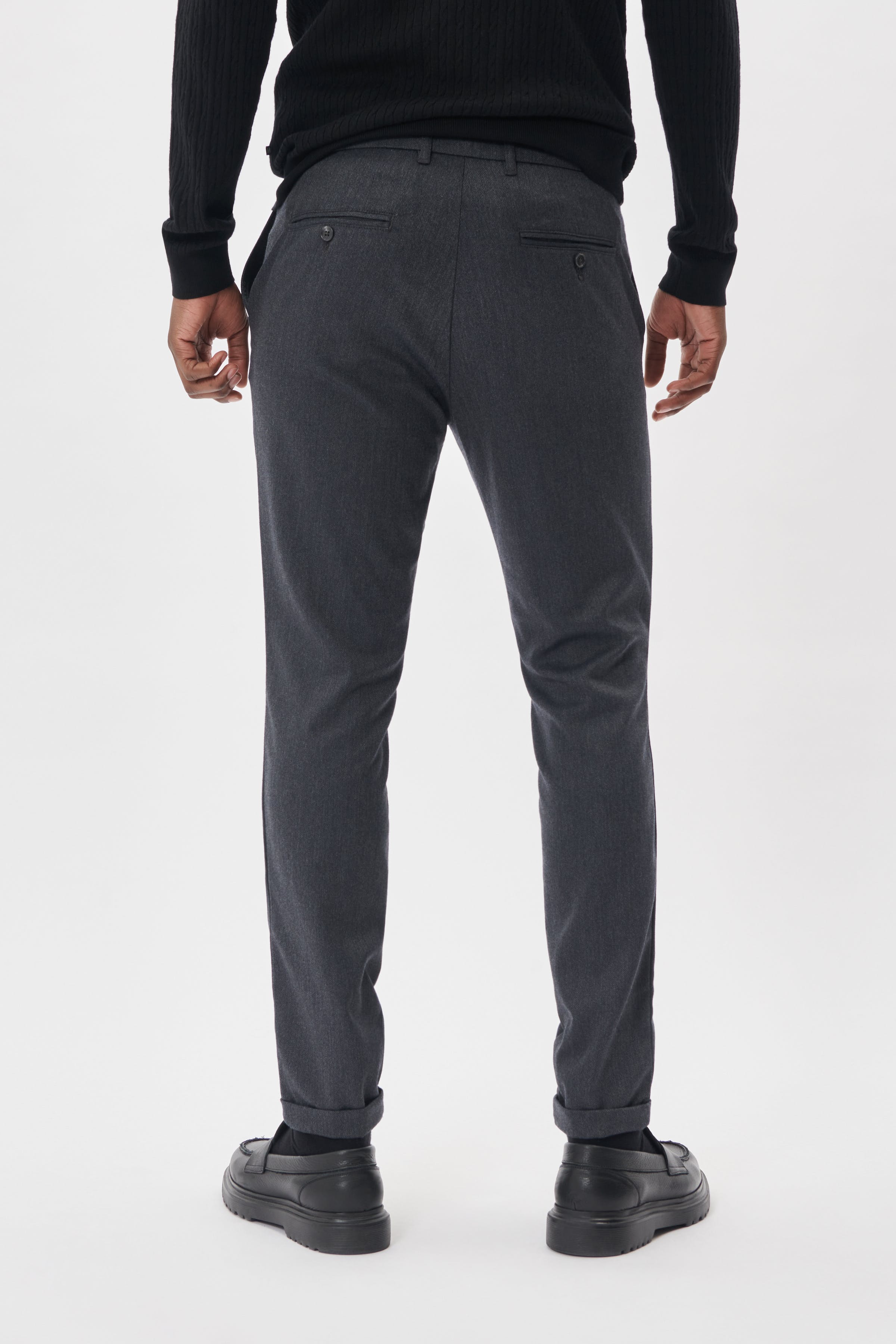 MAliam Hose LOOKBOOK BACK 30207594-194011