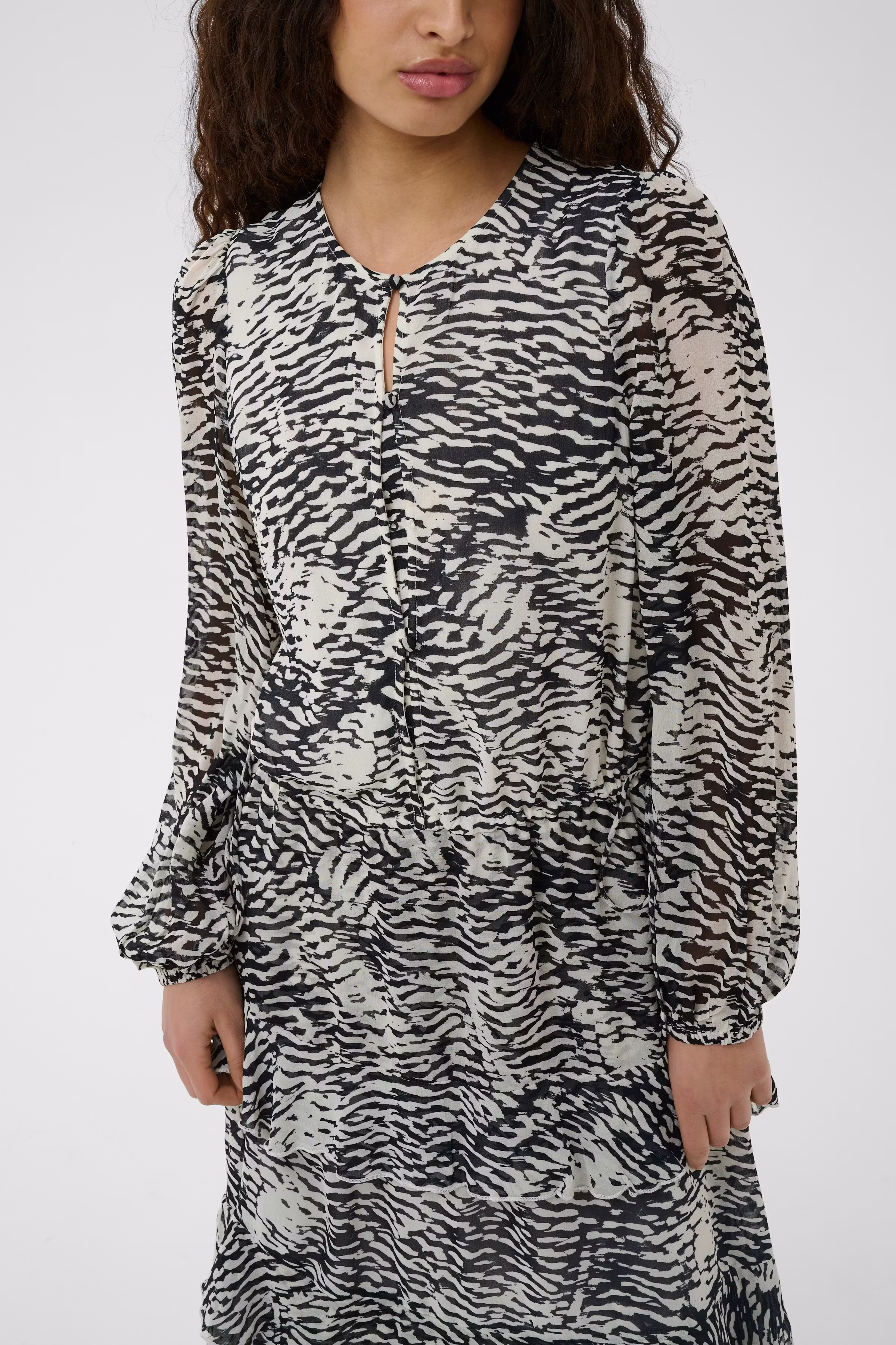 LYONIW Short Dress LOOKBOOK DETAIL 30112347-900006528