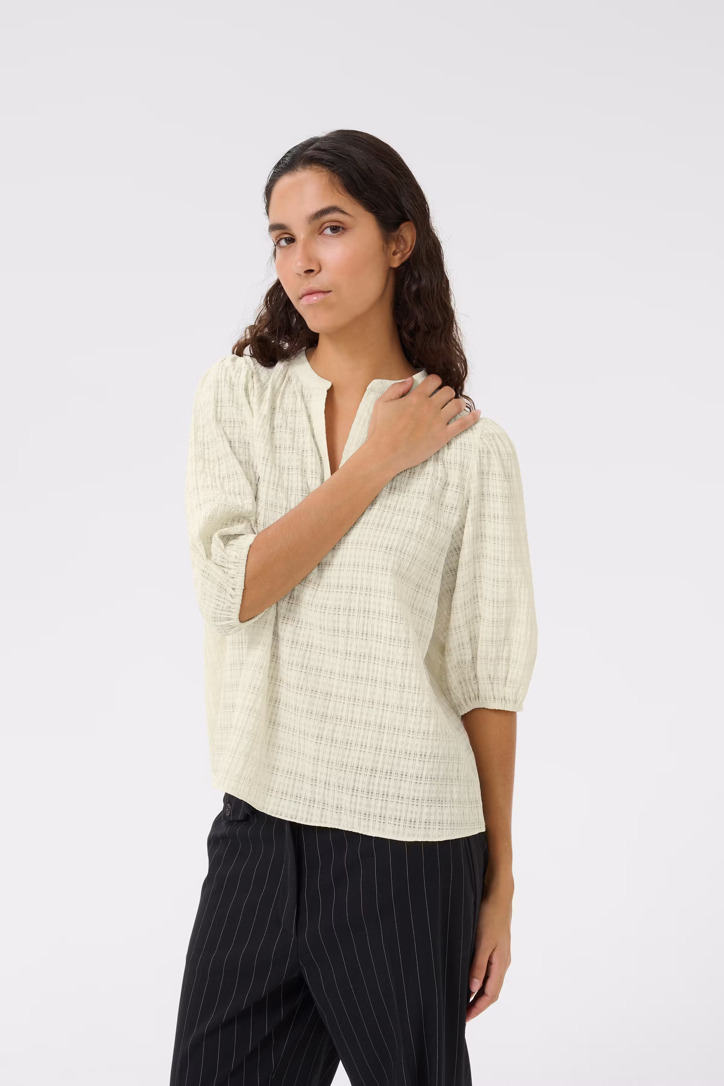 KBAyo Blouse LOOKBOOK FRONT 10105534-110103