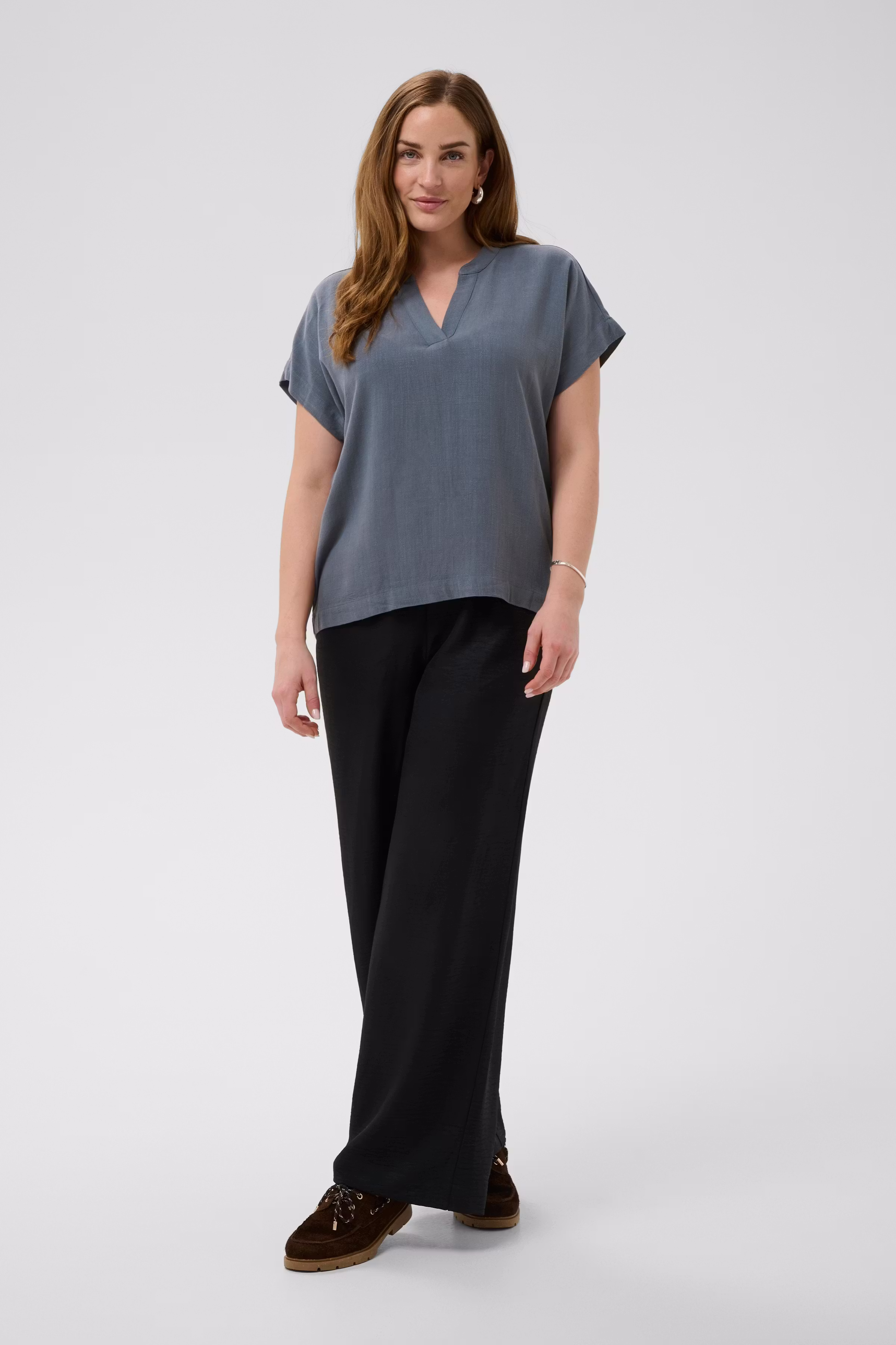 BPhella Blouse LOOKBOOK FRONT 40200106-108654