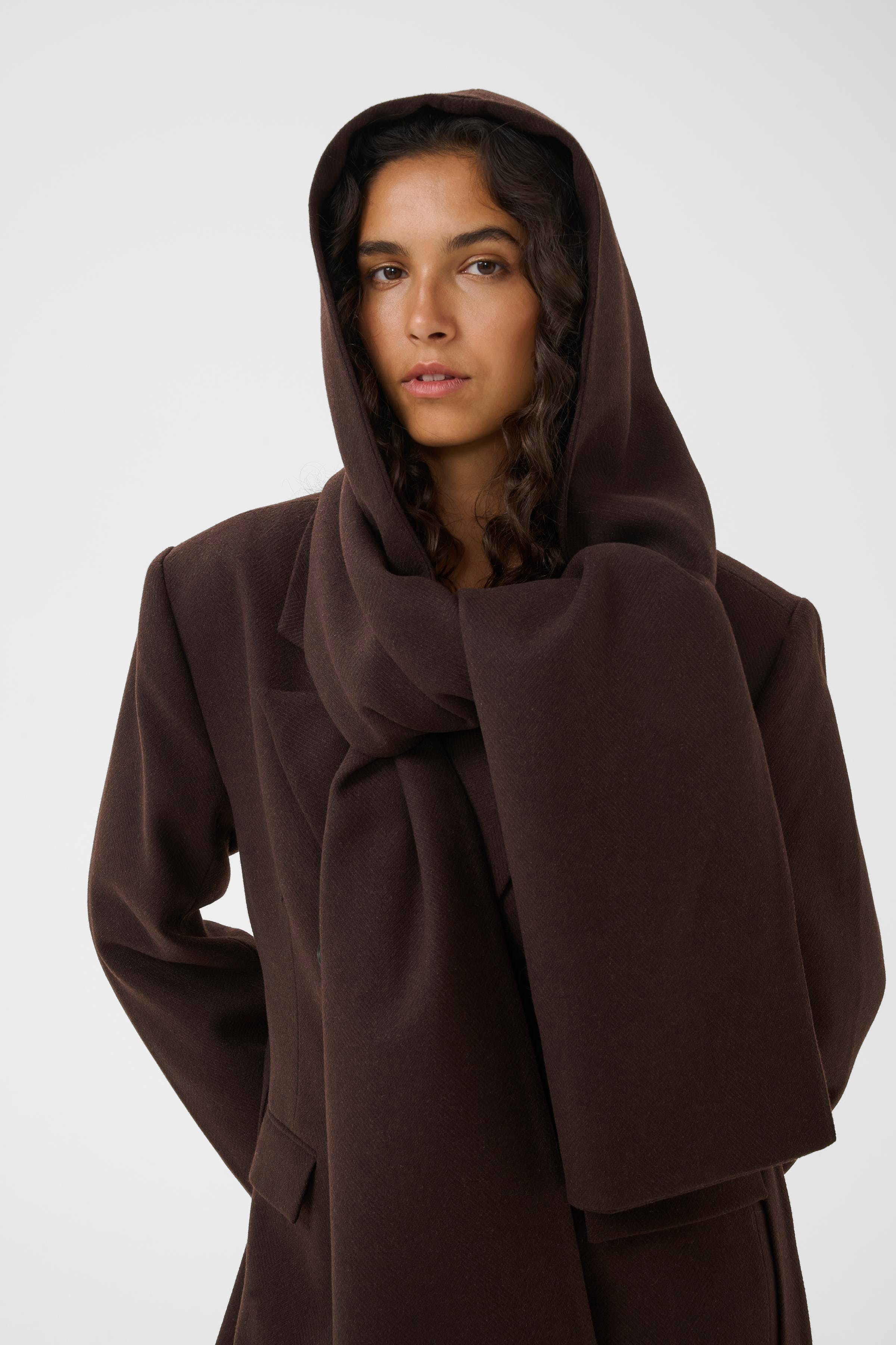 GZvenja Tuch LOOKBOOK FRONT 10911554-191018