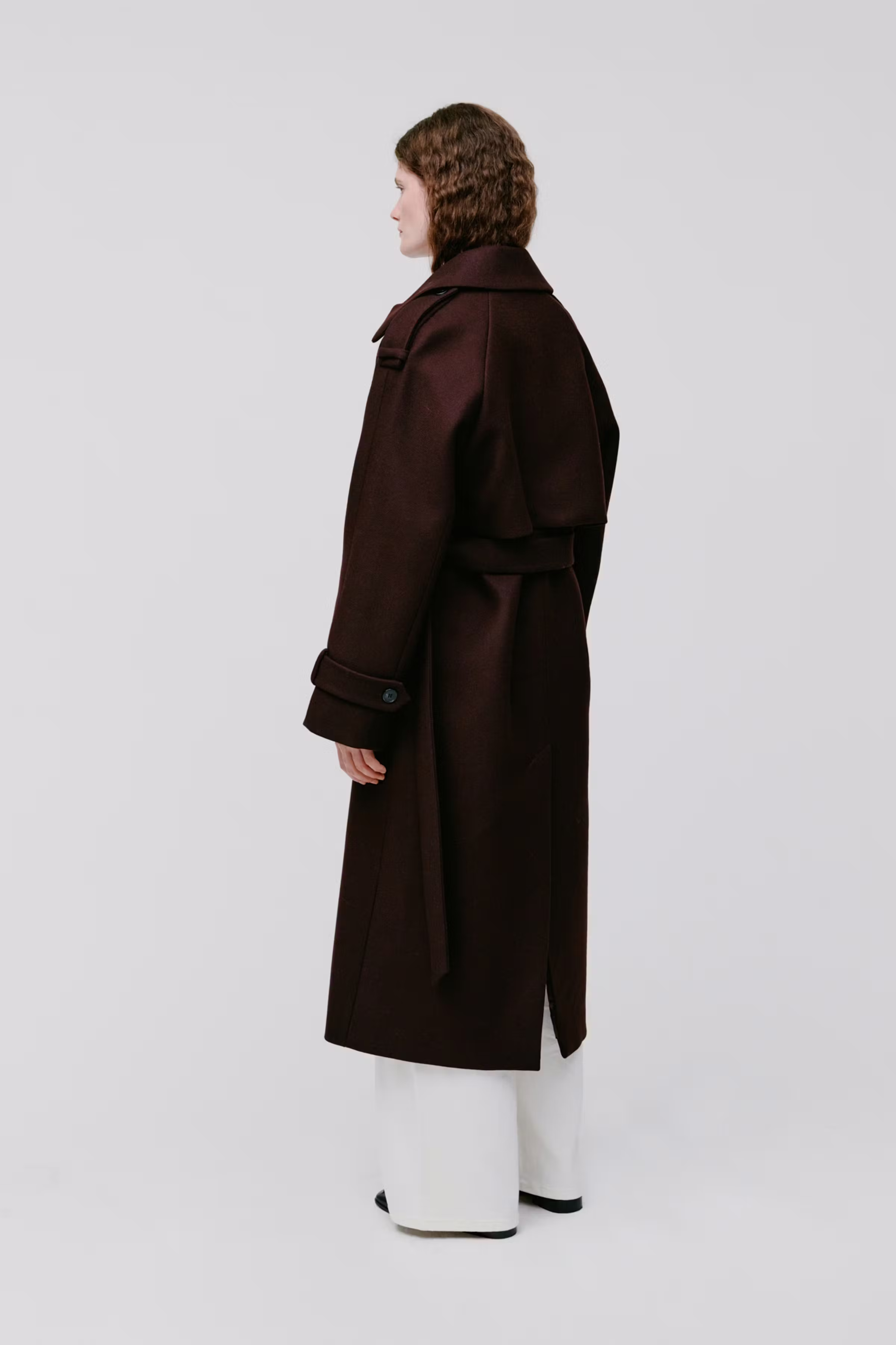 CAROLINE Mantel LOOKBOOK BACK 30600182-RE400