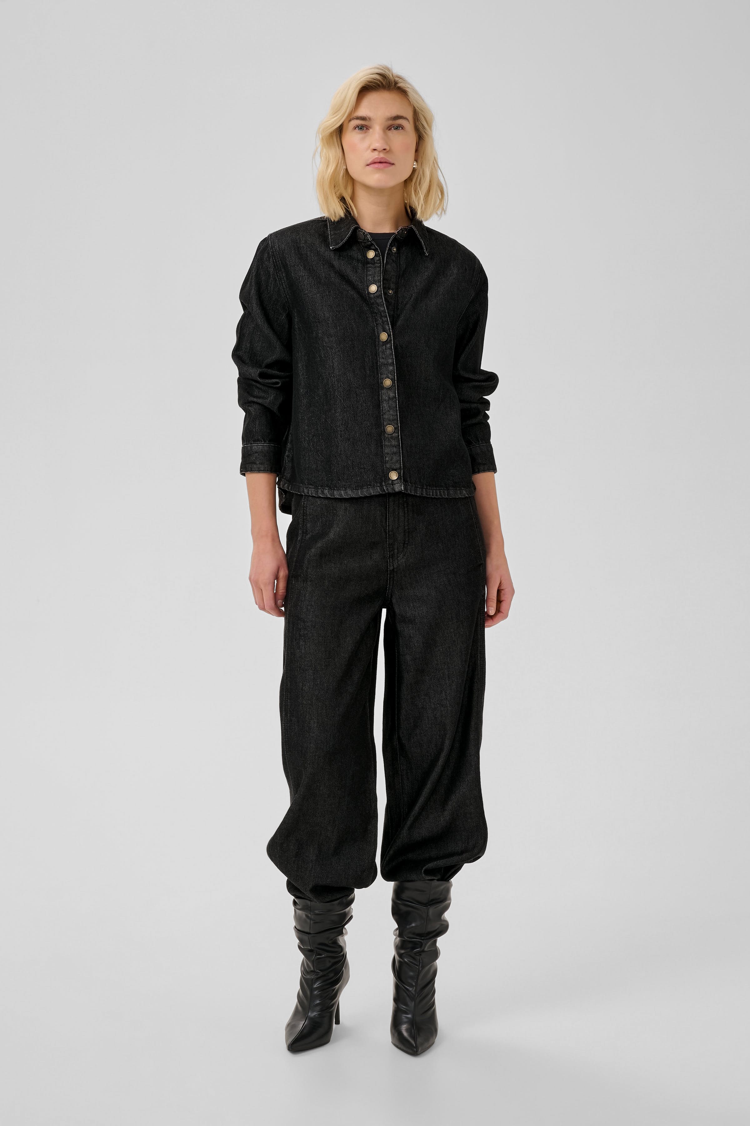 MWMalle Shirt LOOKBOOK FRONT 10705715-100073