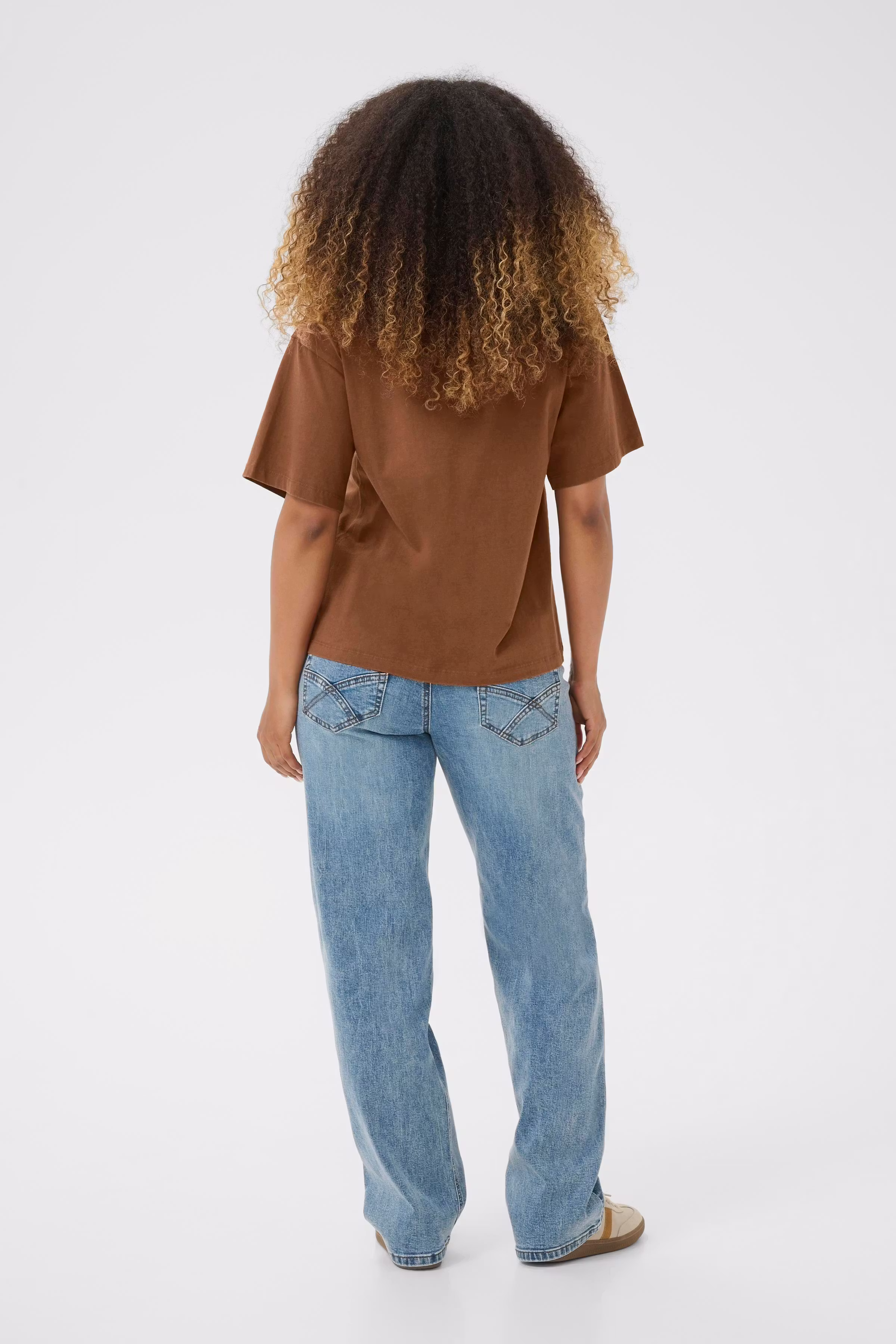 CRLeona T-shirt LOOKBOOK BACK 10614316-191227