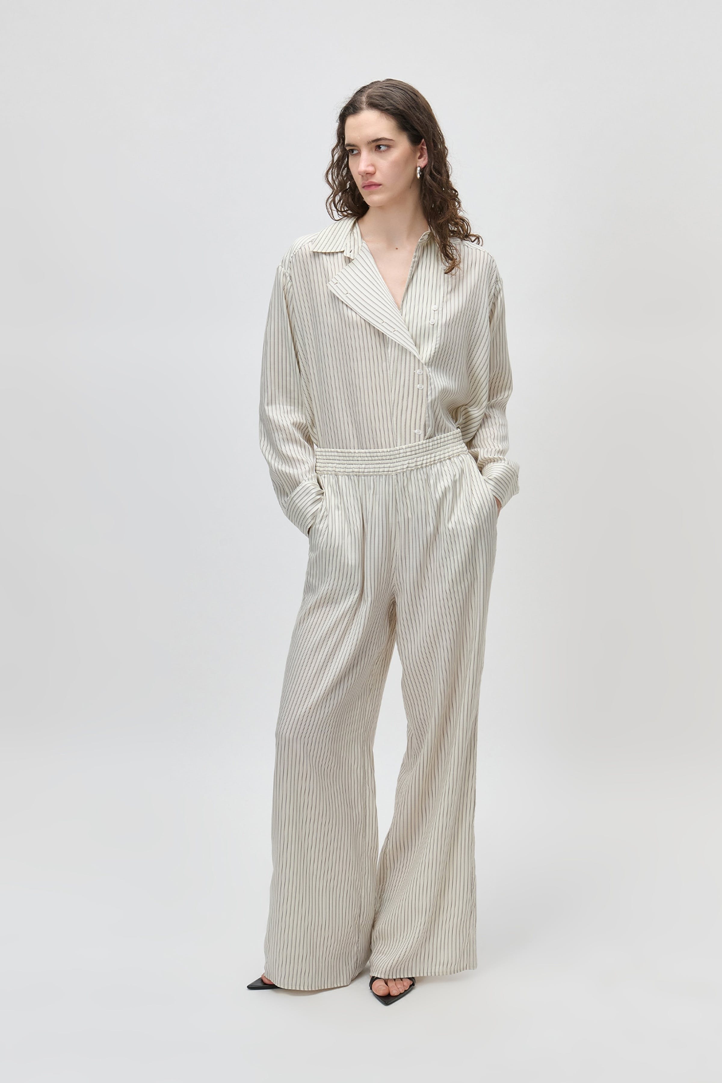 PIA Trousers LOOKBOOK FRONT 30600632-MC2167