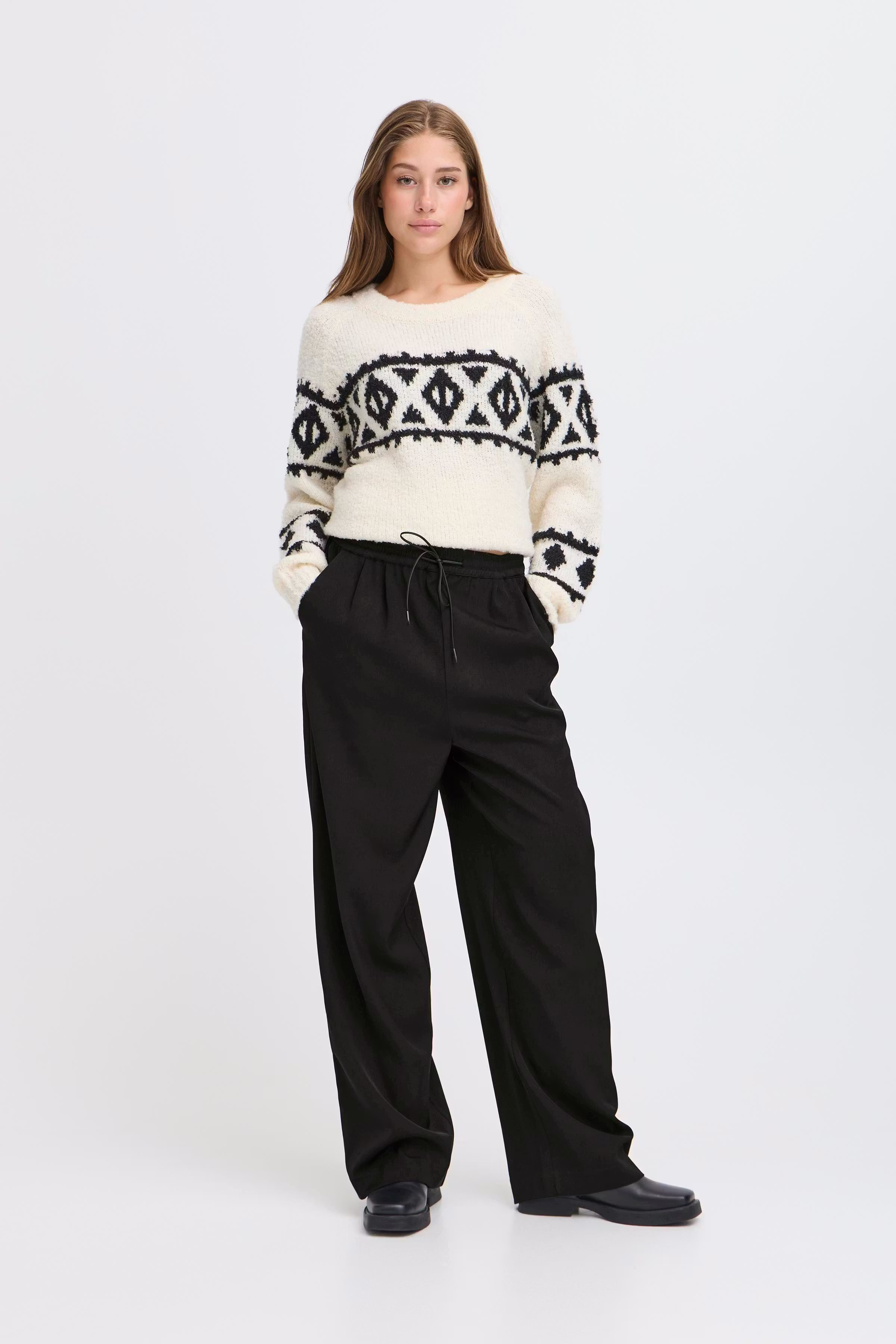 IHECALA Bukser LOOKBOOK FRONT 20124450-194008