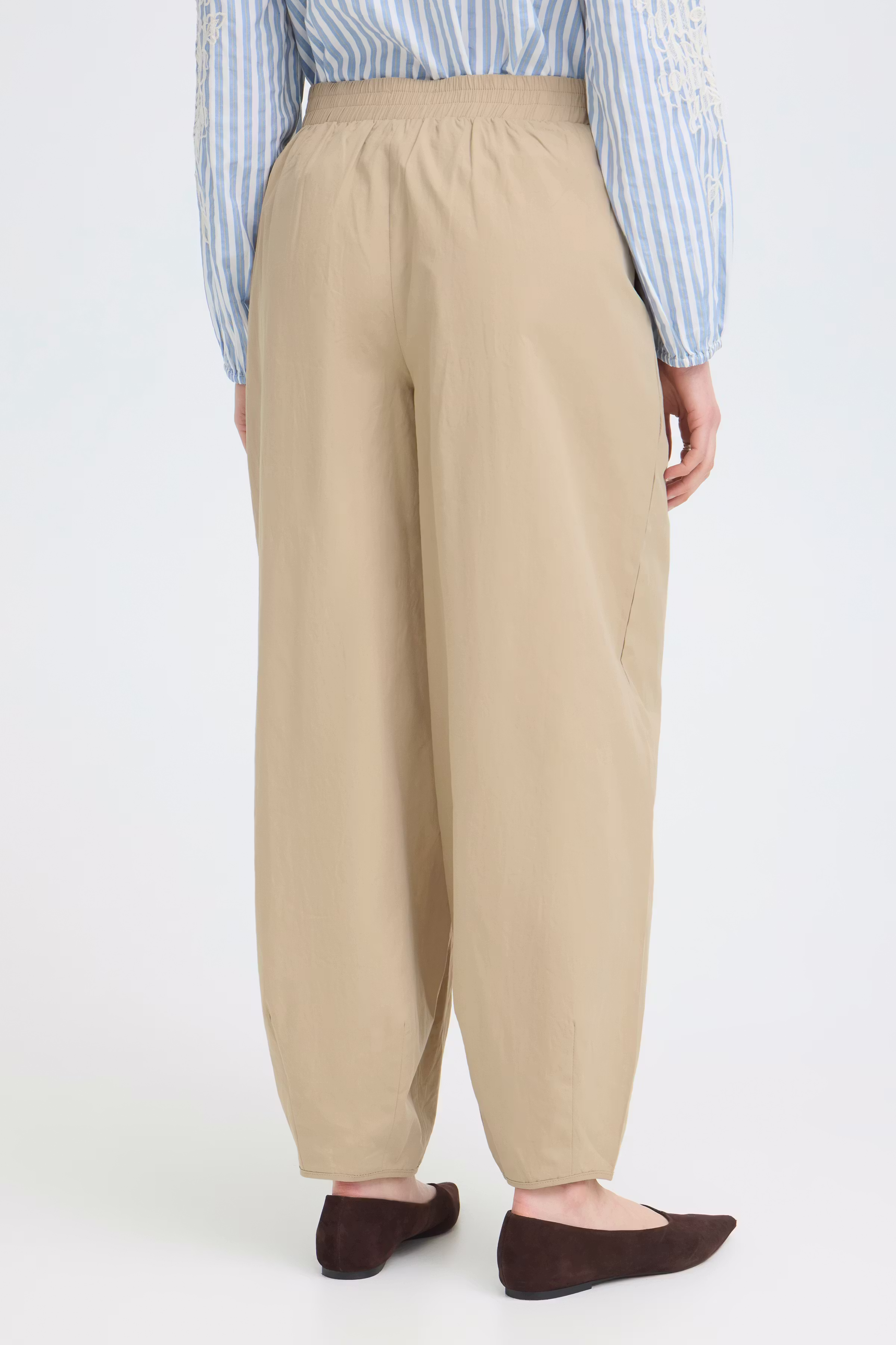 FRCARA Hose LOOKBOOK BACK 20618583-151306