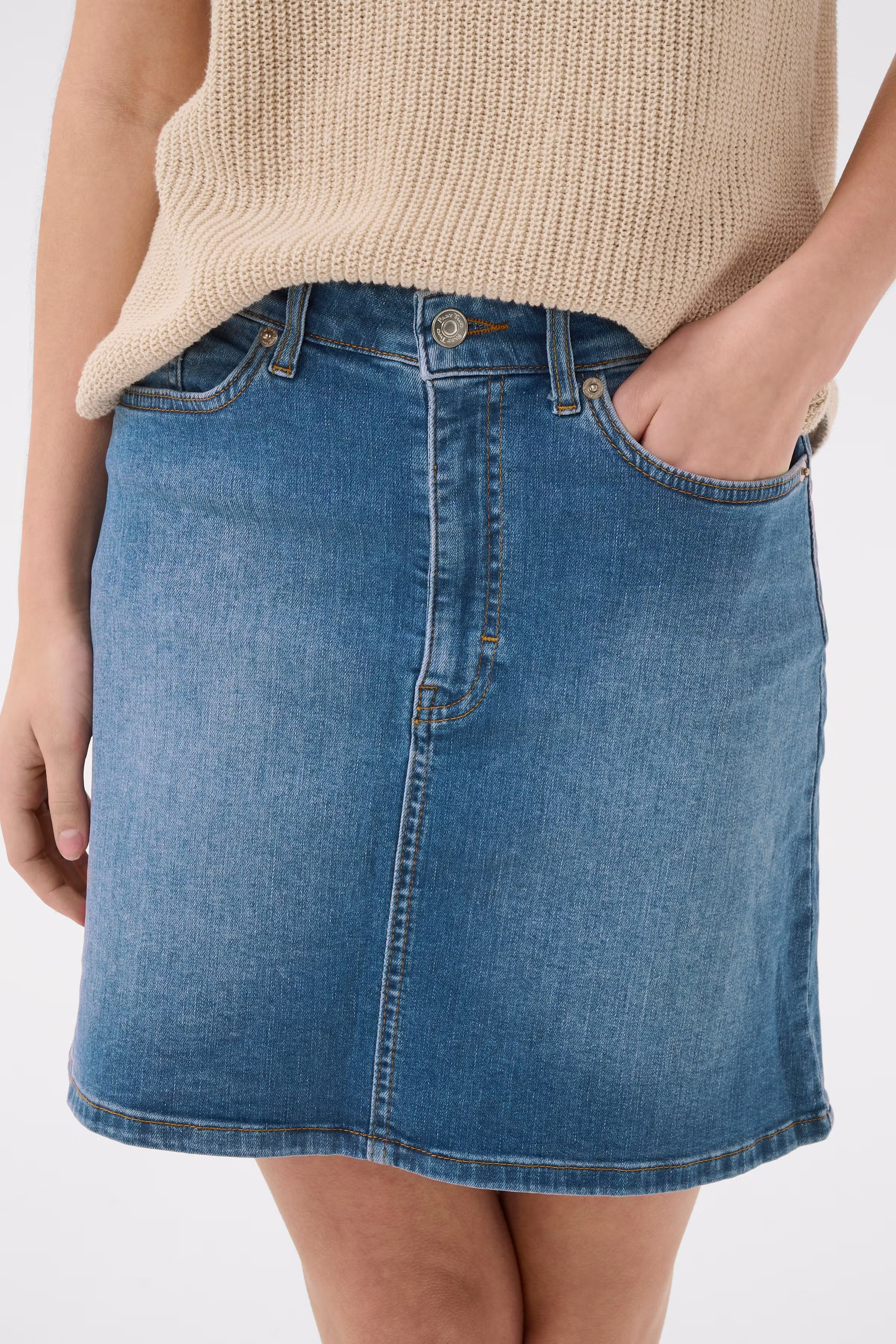 BellePW Skirt LOOKBOOK DETAIL 30310666-300156