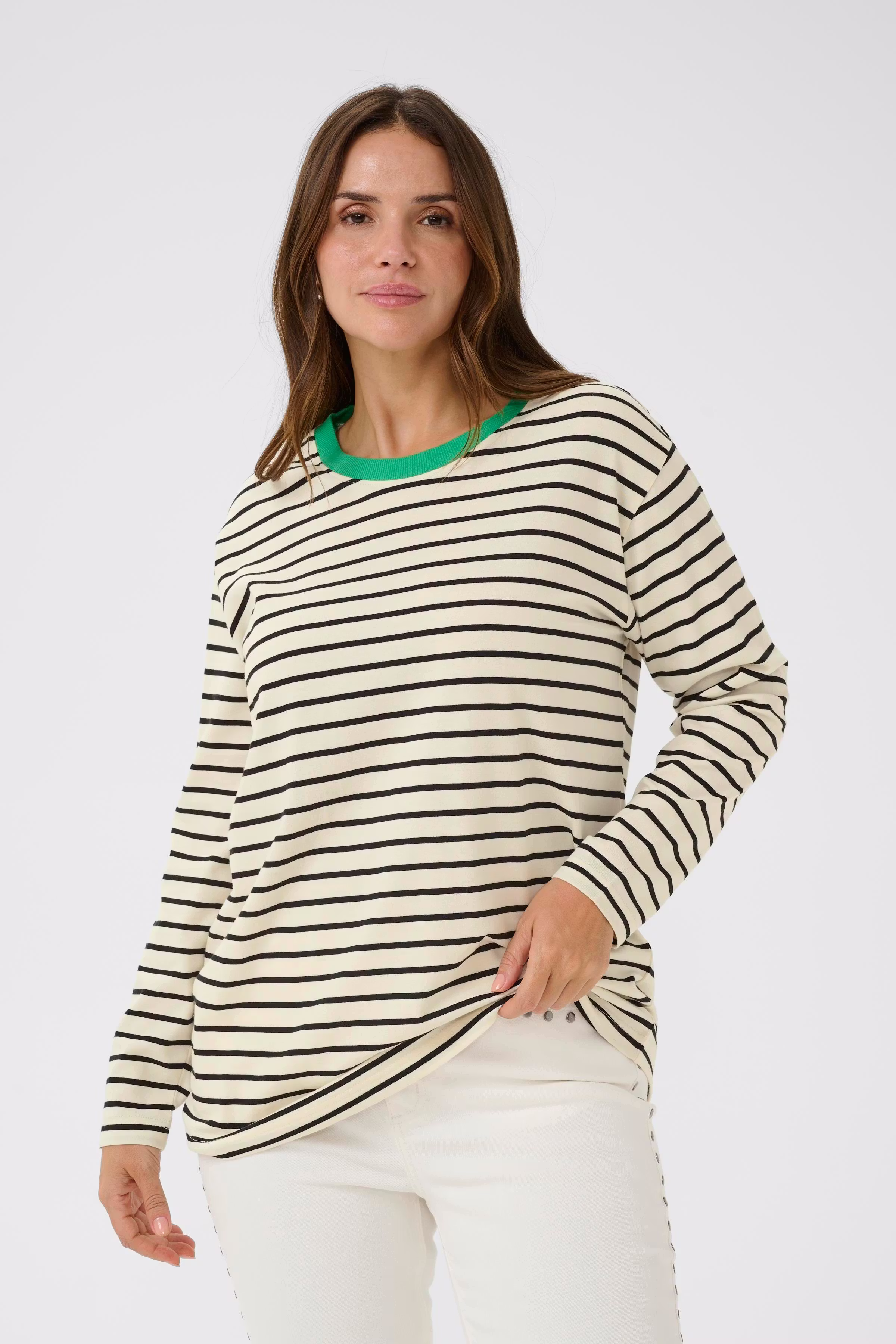 KCwinni T-shirt LOOKBOOK FRONT 10581775-109234