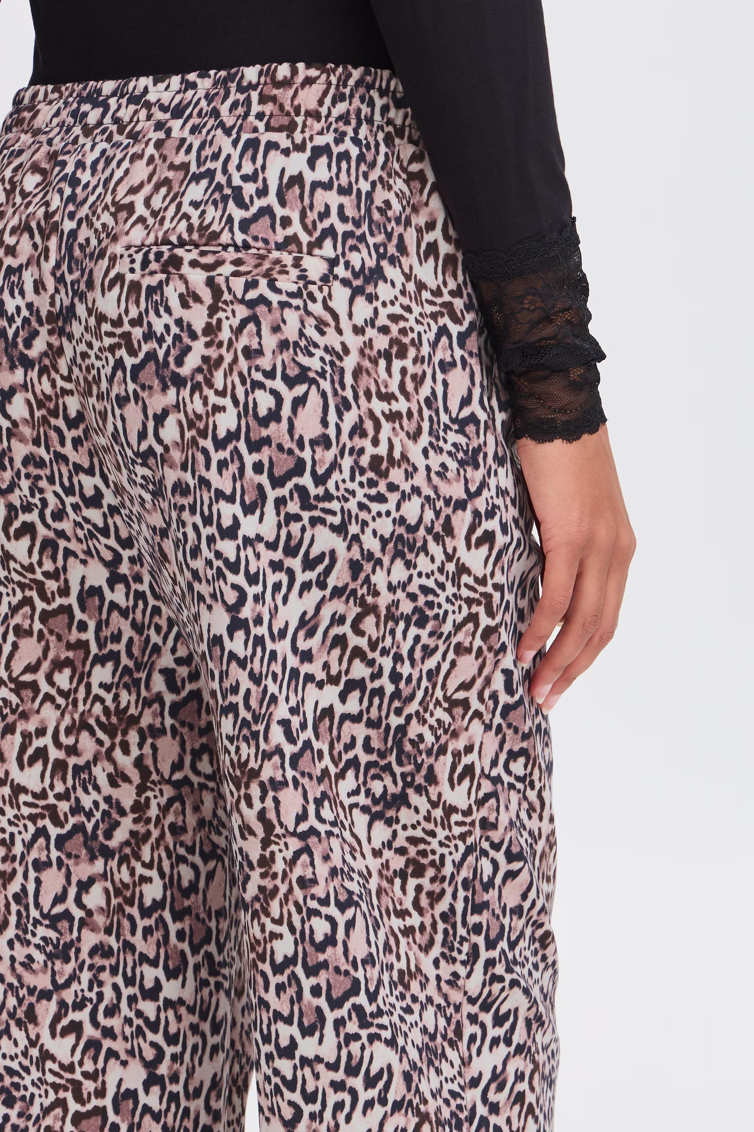 IHKATE Casual broek LOOKBOOK DETAIL 20122490-203979