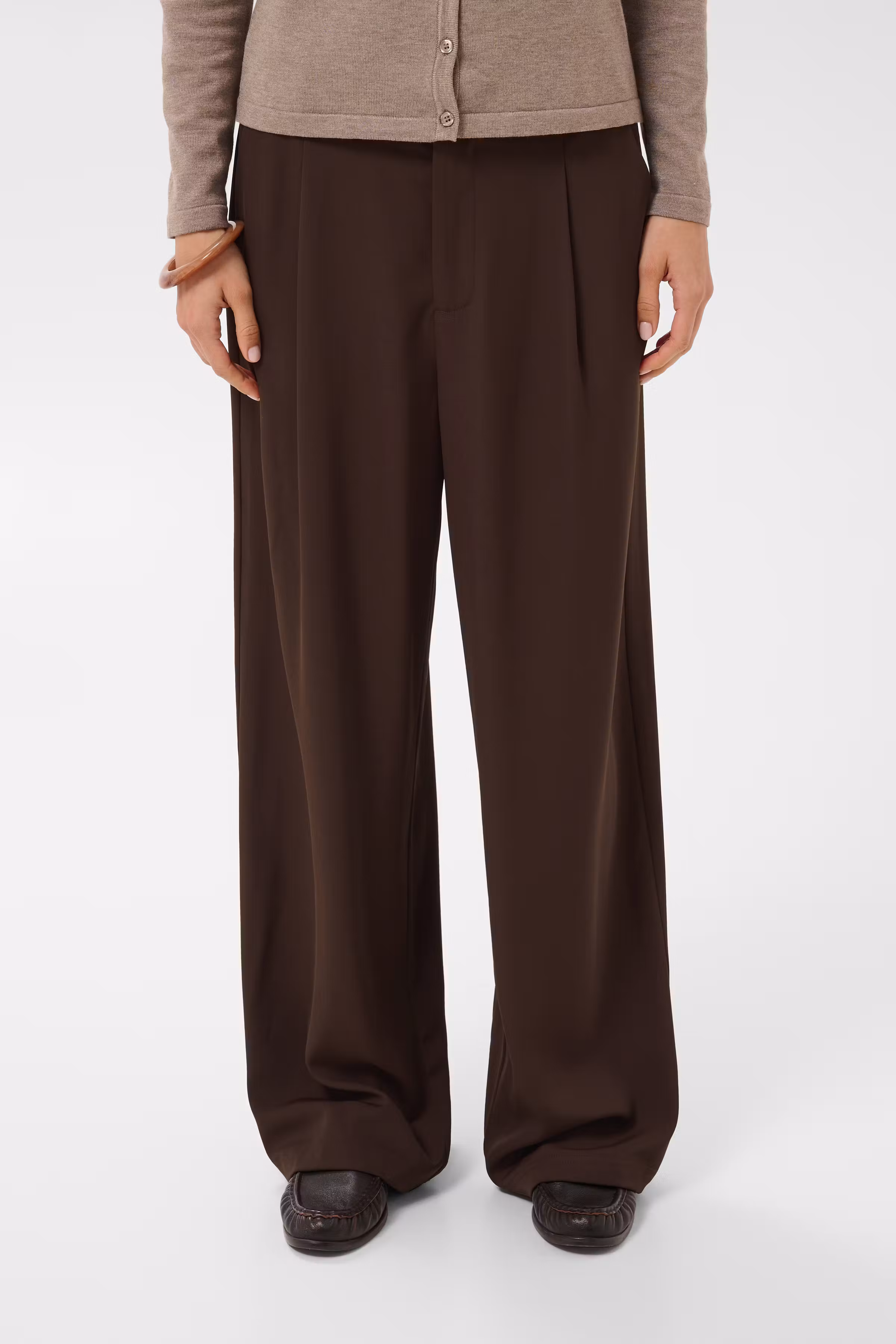 TavasSZ Hose LOOKBOOK FRONT 30516024-191111